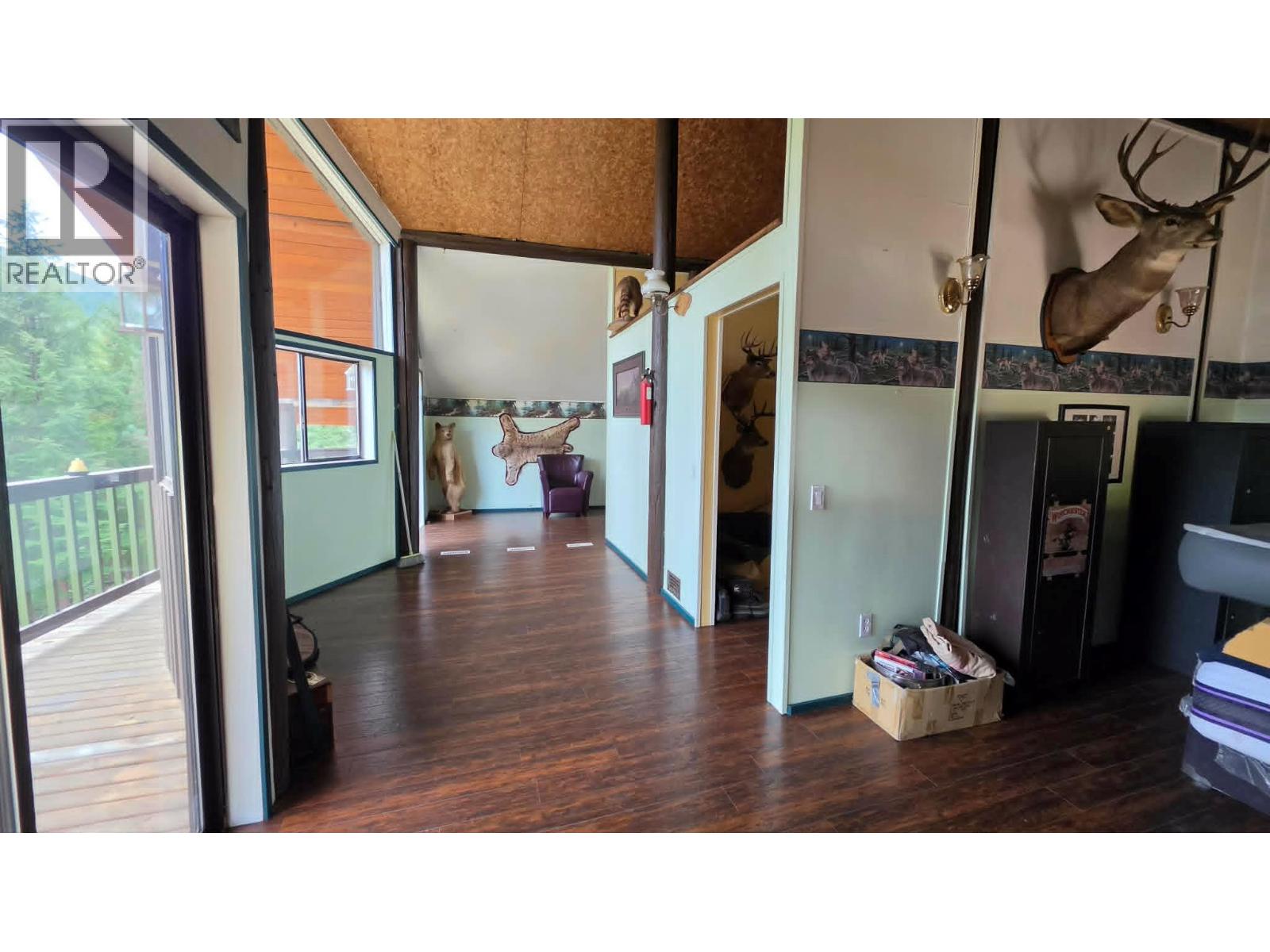 829 Bobbie Burns Road, Lumby, British Columbia  V0E 2G4 - Photo 16 - 10386023