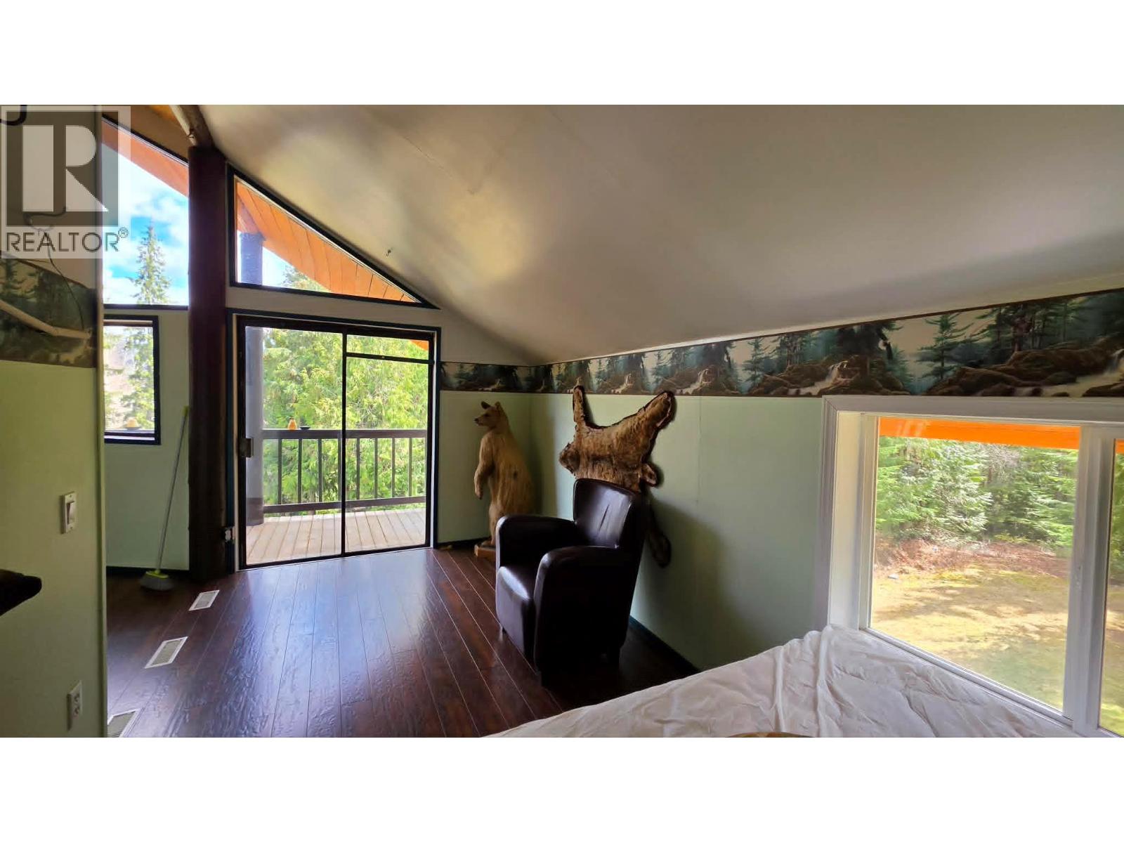 829 Bobbie Burns Road, Lumby, British Columbia  V0E 2G4 - Photo 21 - 10386023