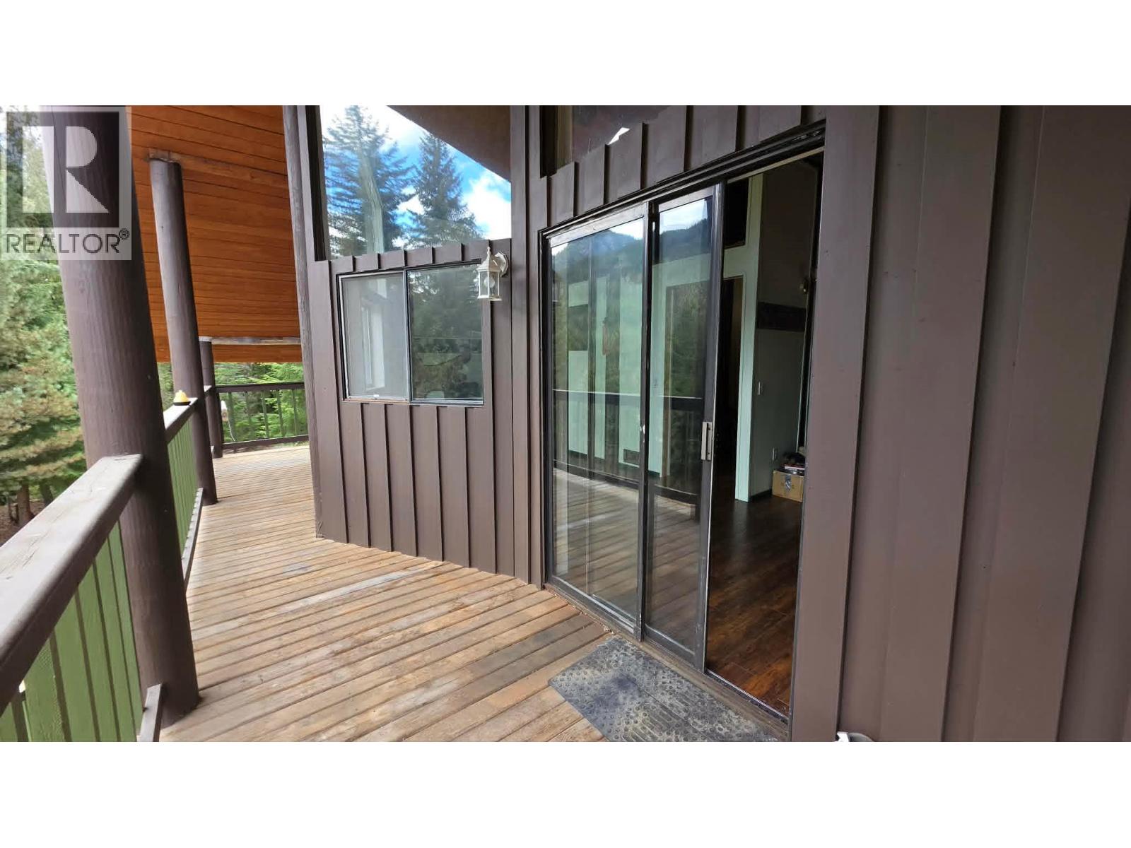829 Bobbie Burns Road, Lumby, British Columbia  V0E 2G4 - Photo 23 - 10386023