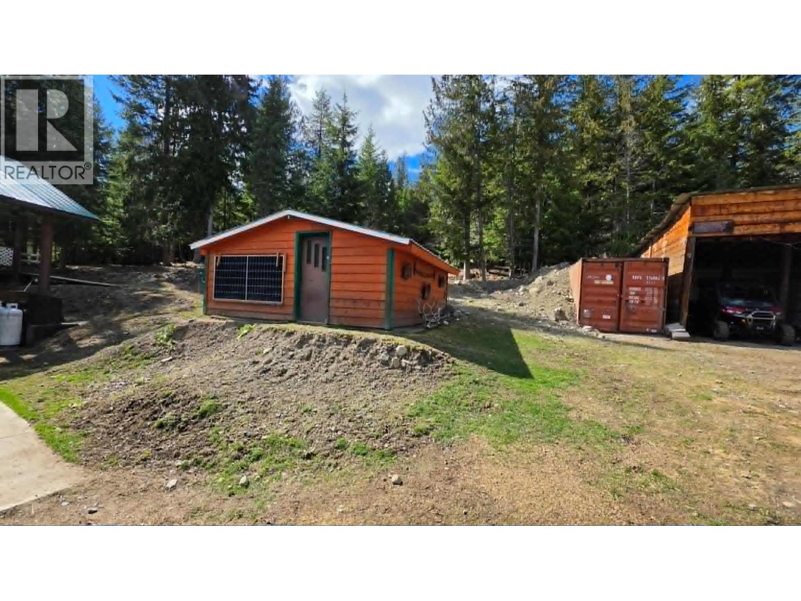 829 Bobbie Burns Road, Lumby, British Columbia  V0E 2G4 - Photo 25 - 10386023