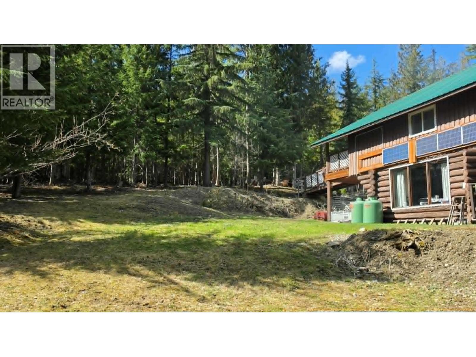 829 Bobbie Burns Road, Lumby, British Columbia  V0E 2G4 - Photo 35 - 10386023