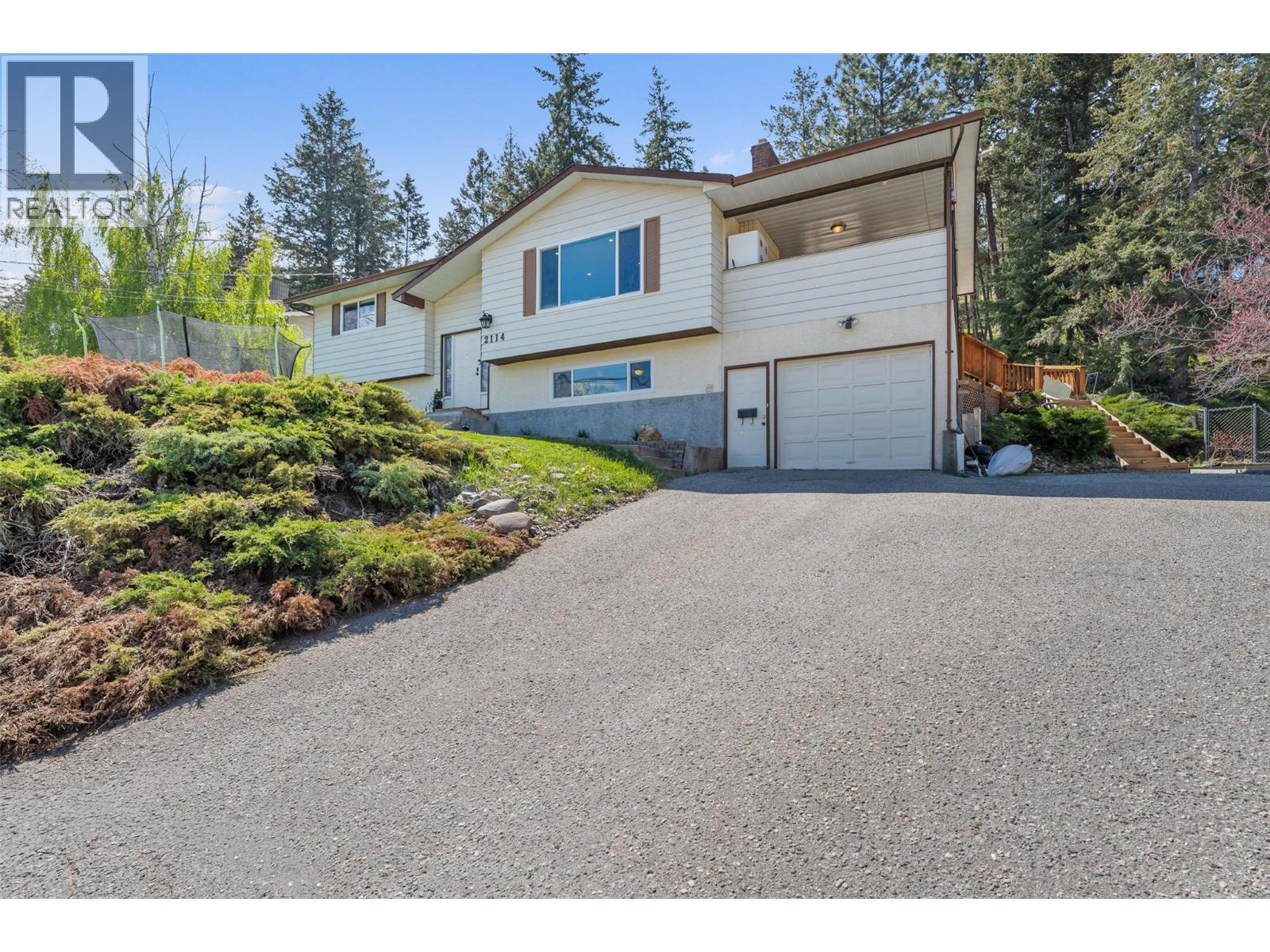 2114 VERDE VISTA Road, kelowna, British Columbia