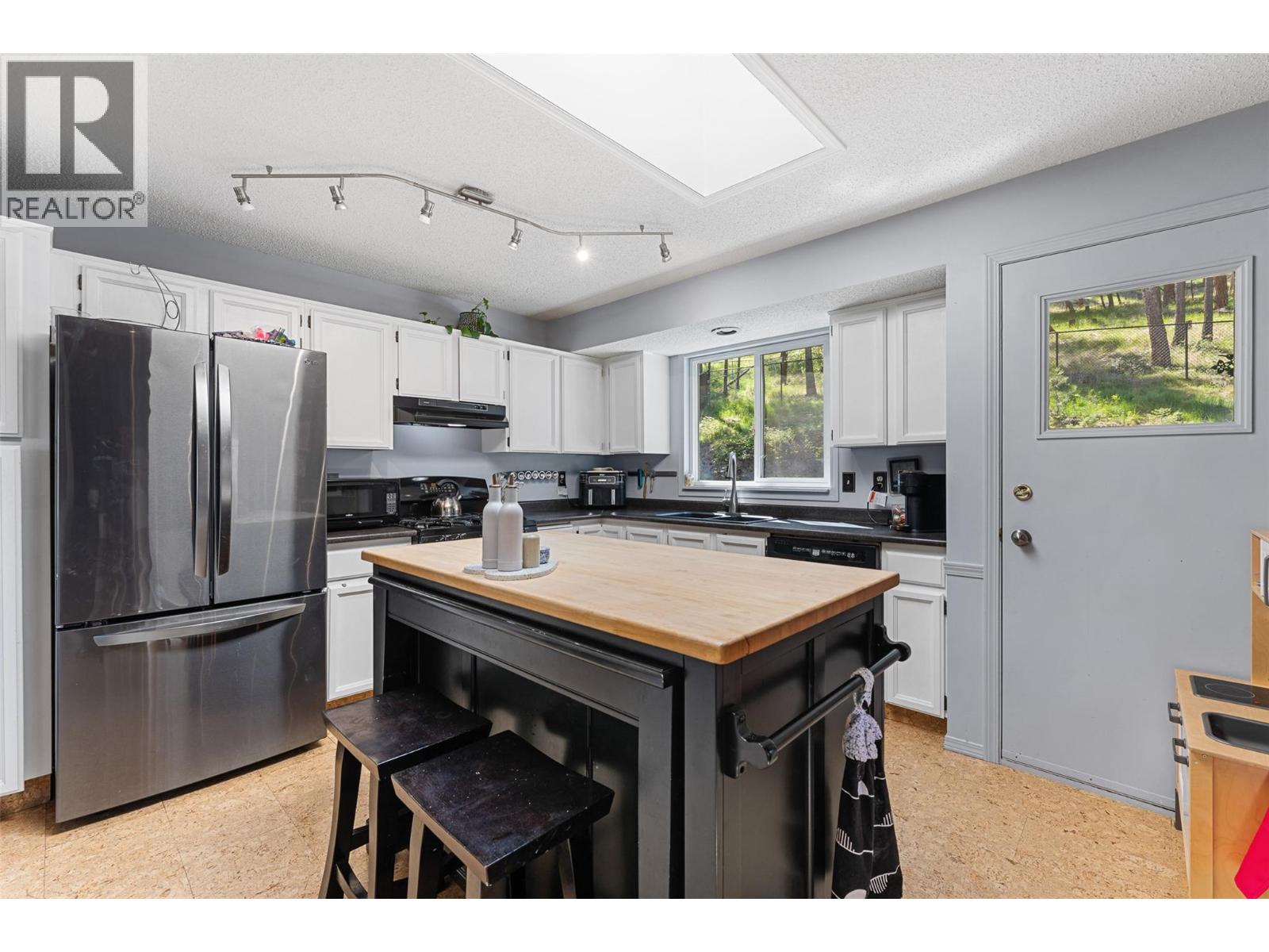 2114 Verde Vista Road, Kelowna, British Columbia  V1P 1G5 - Photo 11 - 10385840