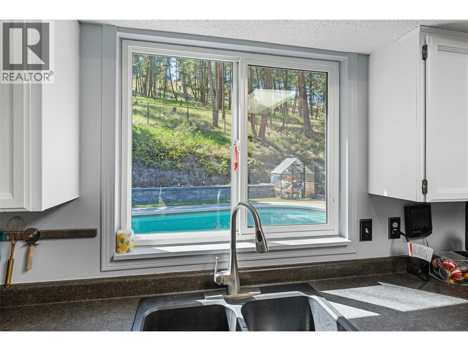 2114 Verde Vista Road, Kelowna, British Columbia  V1P 1G5 - Photo 13 - 10385840