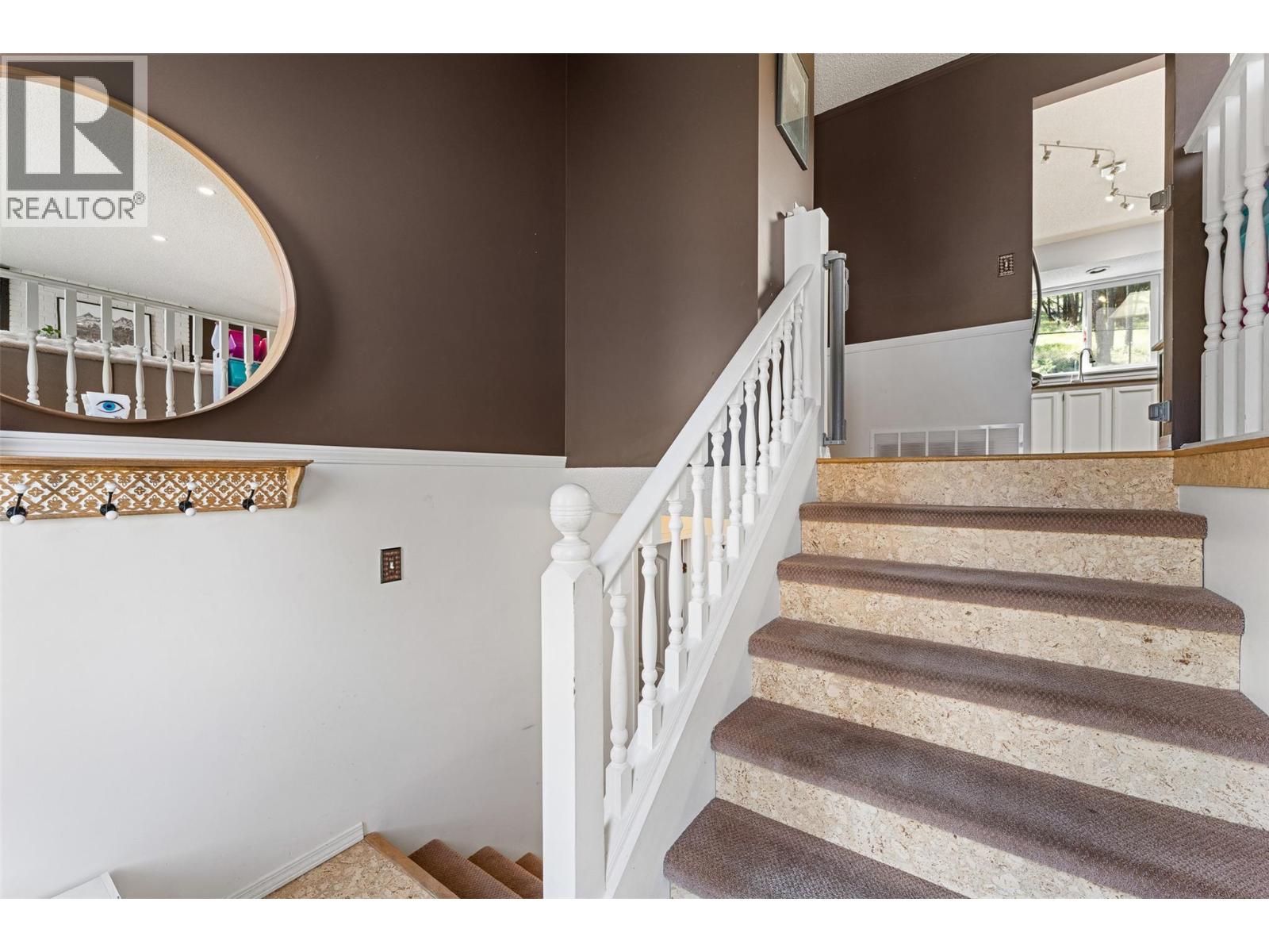 2114 Verde Vista Road, Kelowna, British Columbia  V1P 1G5 - Photo 2 - 10385840