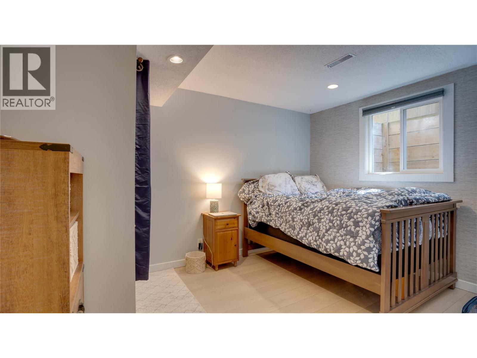 2106 39 Street, Vernon, British Columbia  V1T 6W4 - Photo 10 - 10385963