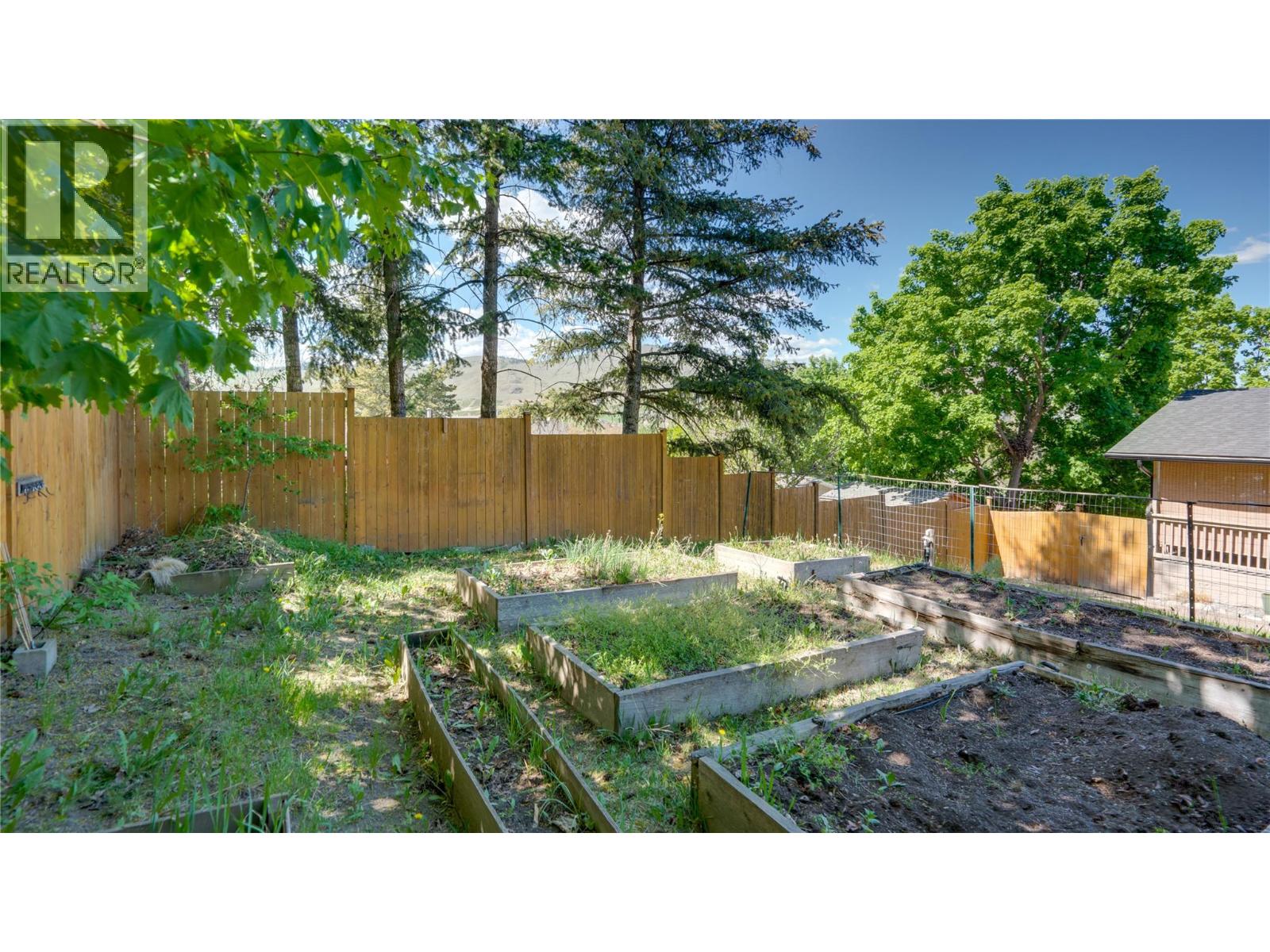 2106 39 Street, Vernon, British Columbia  V1T 6W4 - Photo 38 - 10385963