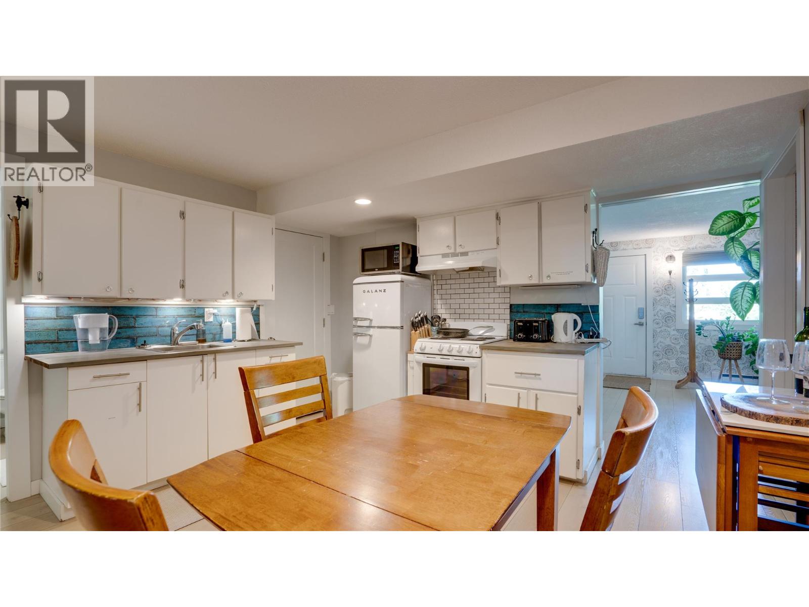 2106 39 Street, Vernon, British Columbia  V1T 6W4 - Photo 8 - 10385963