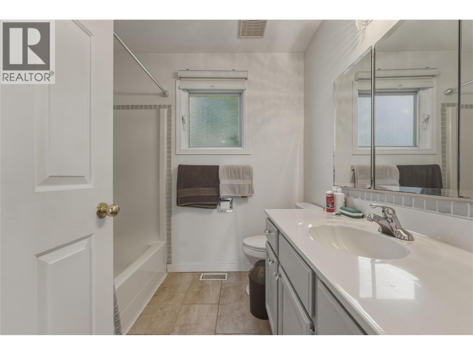 1800 20 Street, Vernon, British Columbia  V1T 9B6 - Photo 10 - 10385580