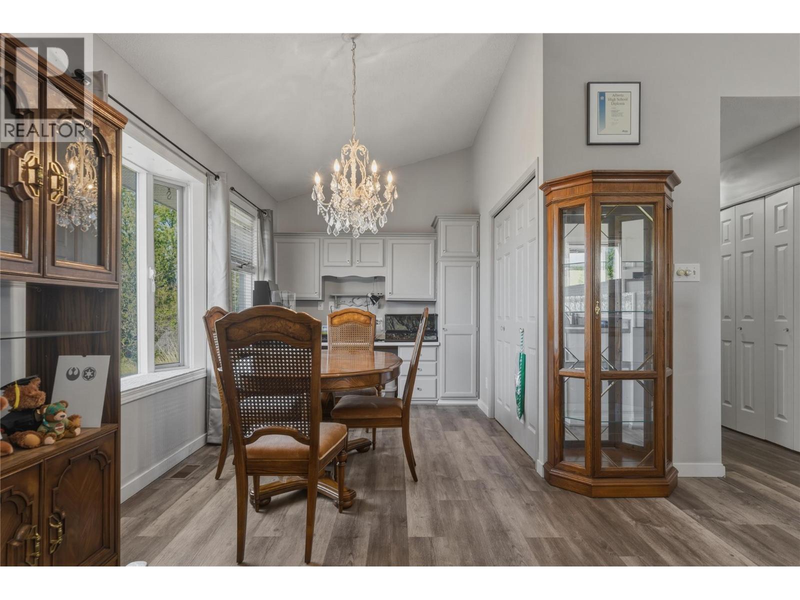 1800 20 Street, Vernon, British Columbia  V1T 9B6 - Photo 3 - 10385580