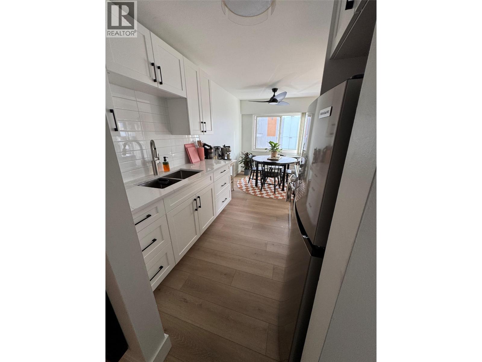 1880 Pandosy Street, Kelowna, British Columbia  V1Y 1R4 - Photo 15 - 10386324