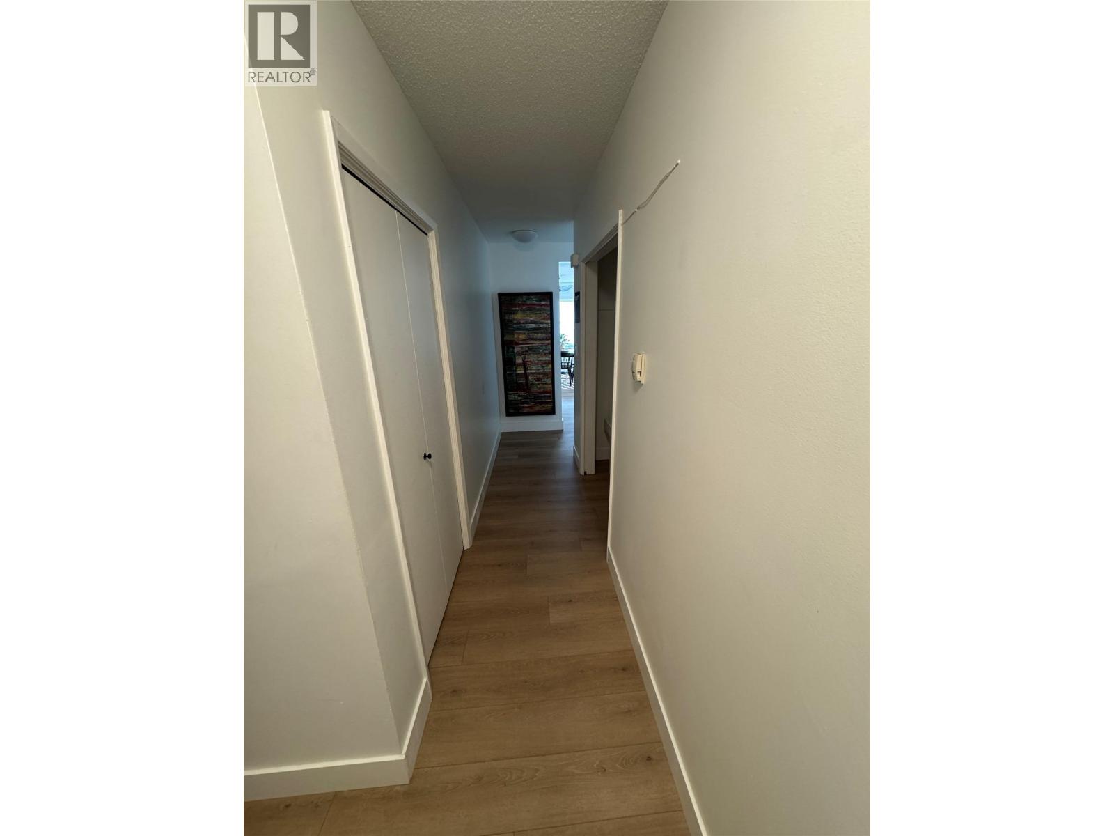 1880 Pandosy Street, Kelowna, British Columbia  V1Y 1R4 - Photo 16 - 10386324