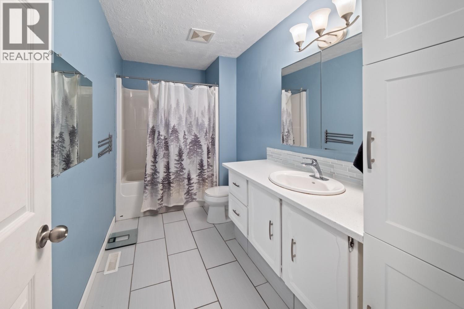 5168 Haynes Road, Vernon, British Columbia  V1B 3J6 - Photo 19 - 10386211