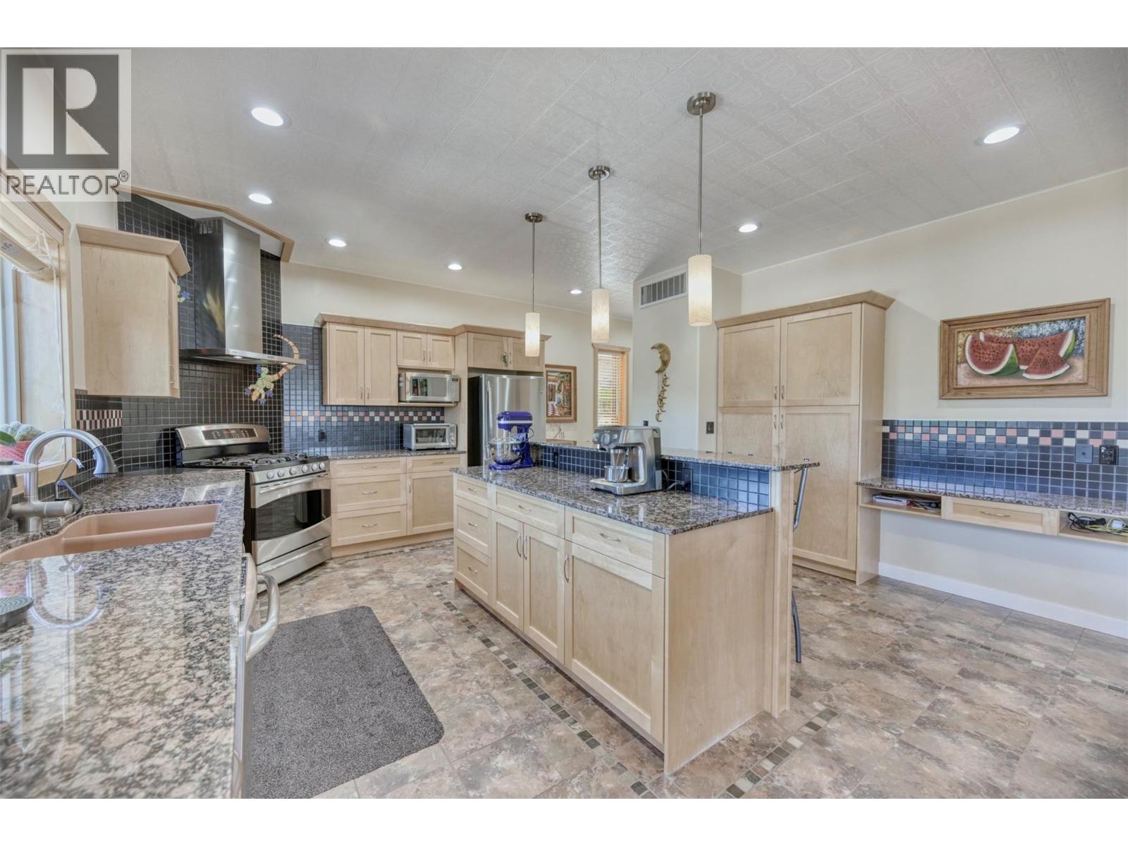 3602 33rd Street, Osoyoos, British Columbia  V0H 1V6 - Photo 5 - 10385469