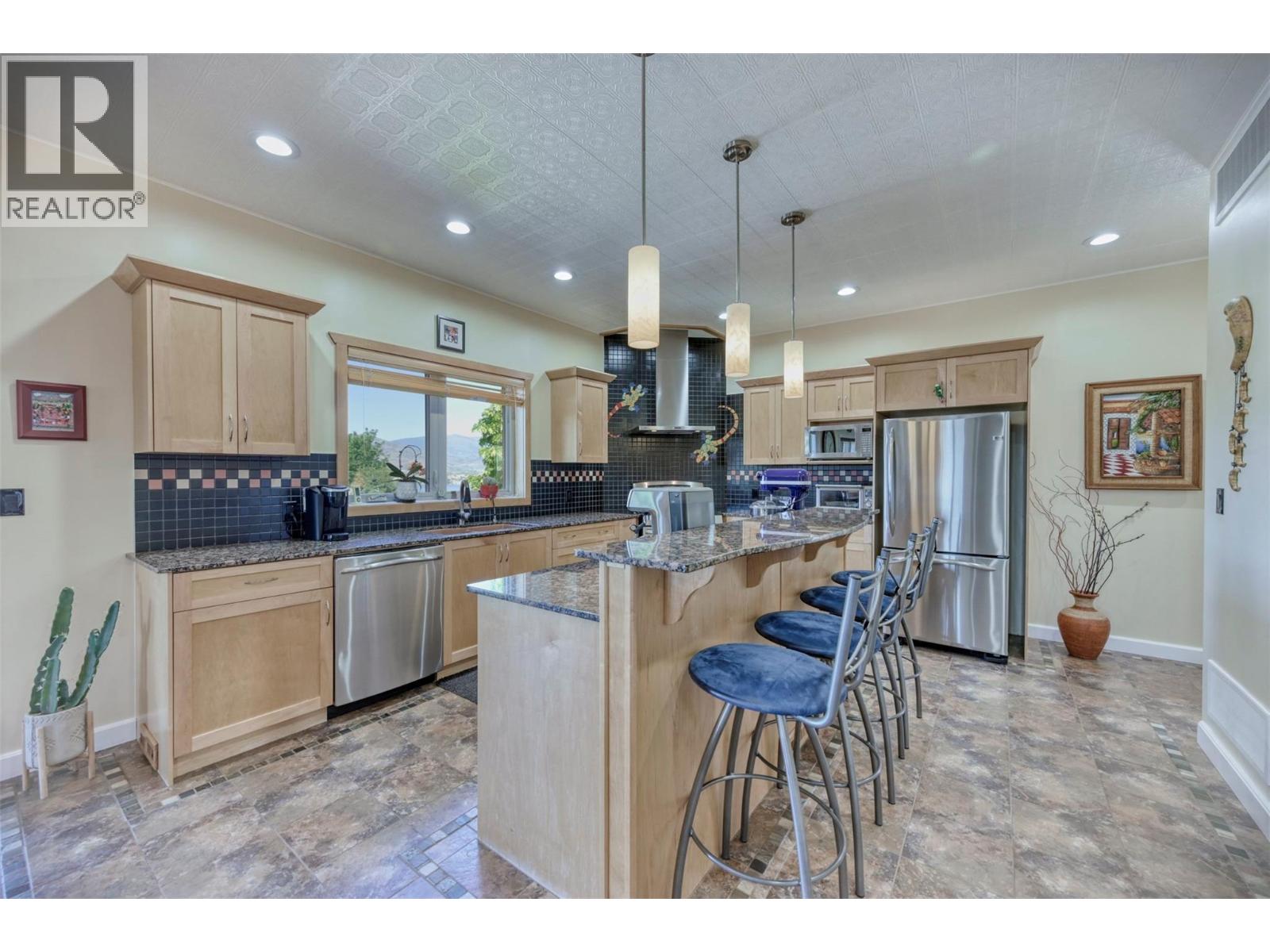 3602 33rd Street, Osoyoos, British Columbia  V0H 1V6 - Photo 6 - 10385469
