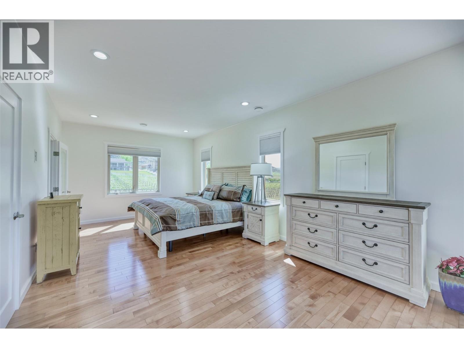 3602 33rd Street, Osoyoos, British Columbia  V0H 1V6 - Photo 9 - 10385469