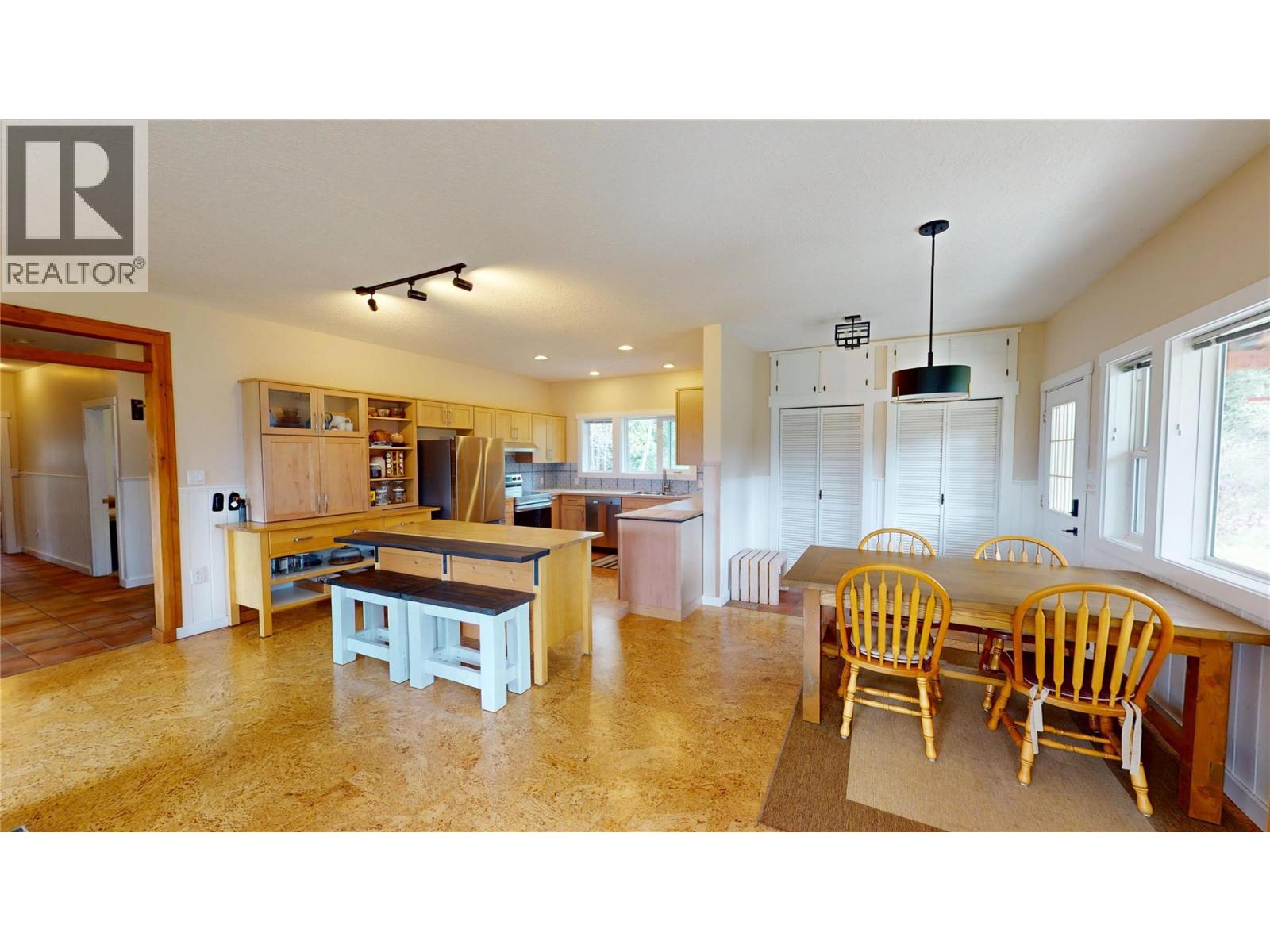 4039 Zapp Road, Canyon, British Columbia  V0B 1C1 - Photo 10 - 10384095