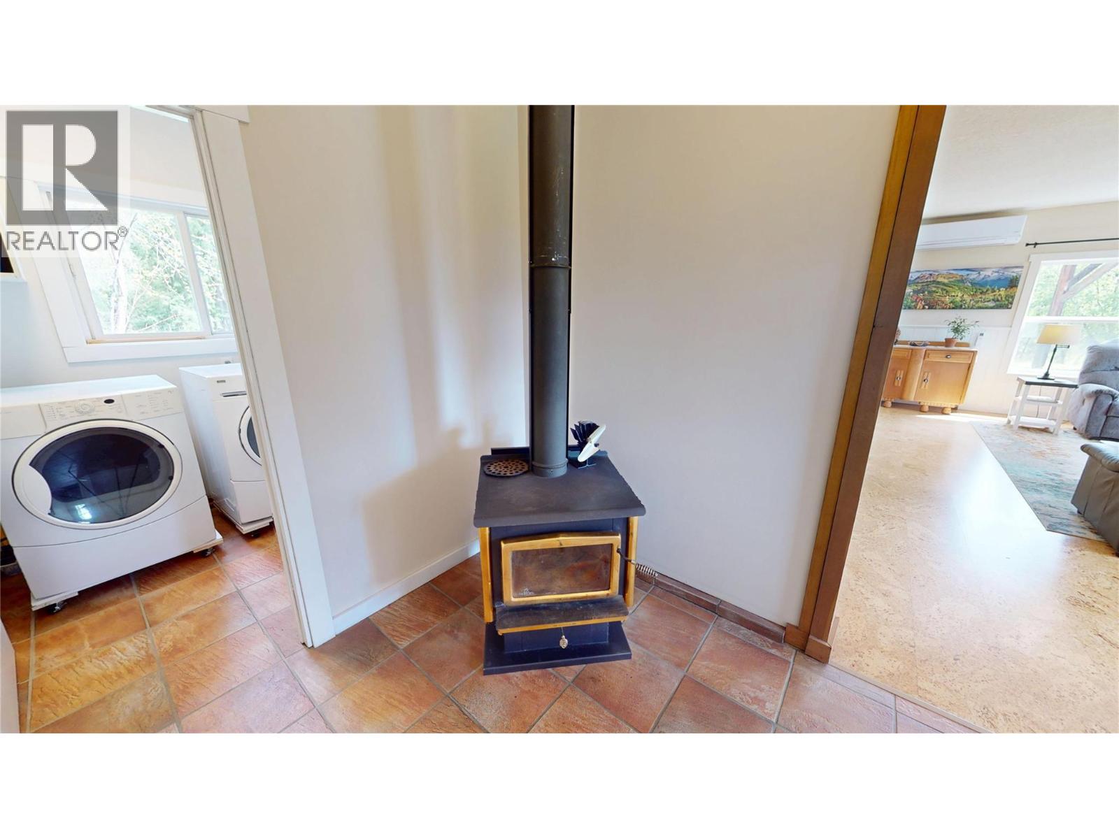 4039 Zapp Road, Canyon, British Columbia  V0B 1C1 - Photo 14 - 10384095