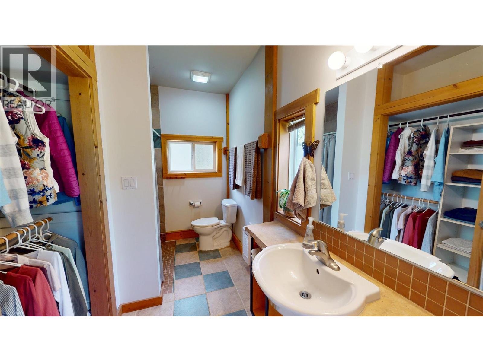 4039 Zapp Road, Canyon, British Columbia  V0B 1C1 - Photo 18 - 10384095