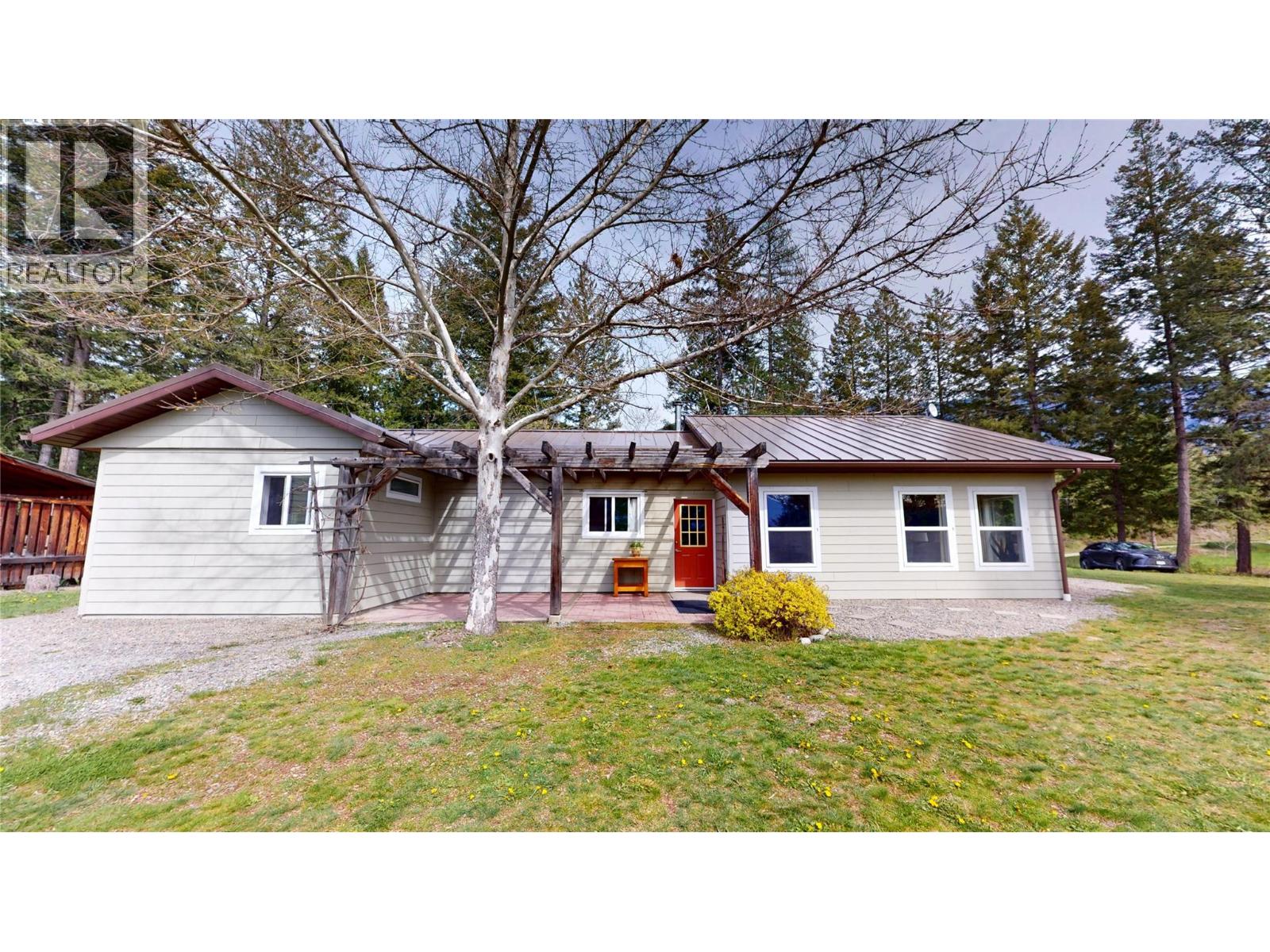 4039 Zapp Road, Canyon, British Columbia  V0B 1C1 - Photo 4 - 10384095