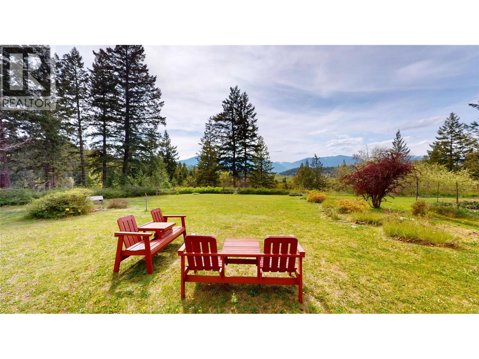 4039 Zapp Road, Canyon, British Columbia  V0B 1C1 - Photo 5 - 10384095