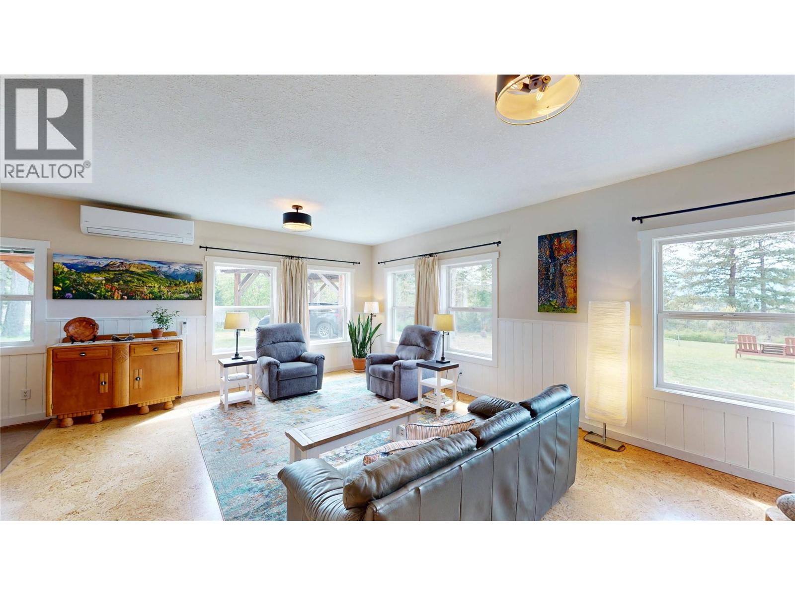 4039 Zapp Road, Canyon, British Columbia  V0B 1C1 - Photo 9 - 10384095