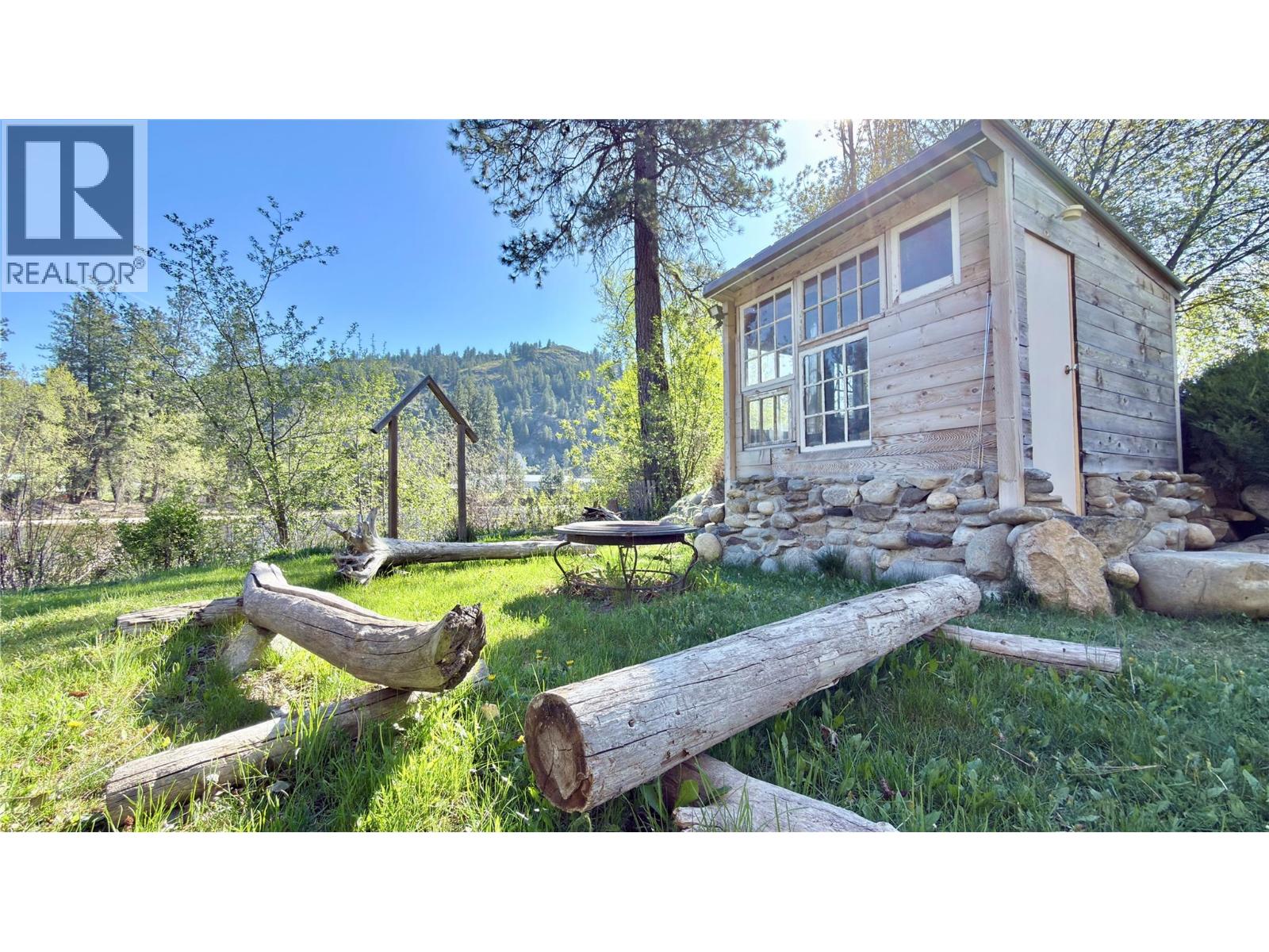 1606 33 Highway, Rock Creek, British Columbia  V0H 1Y0 - Photo 26 - 10385871