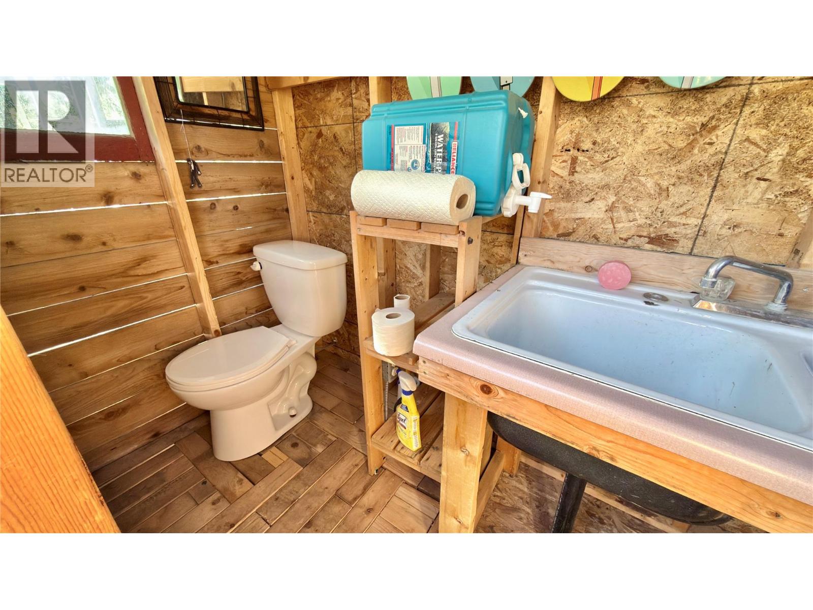 1606 33 Highway, Rock Creek, British Columbia  V0H 1Y0 - Photo 40 - 10385871