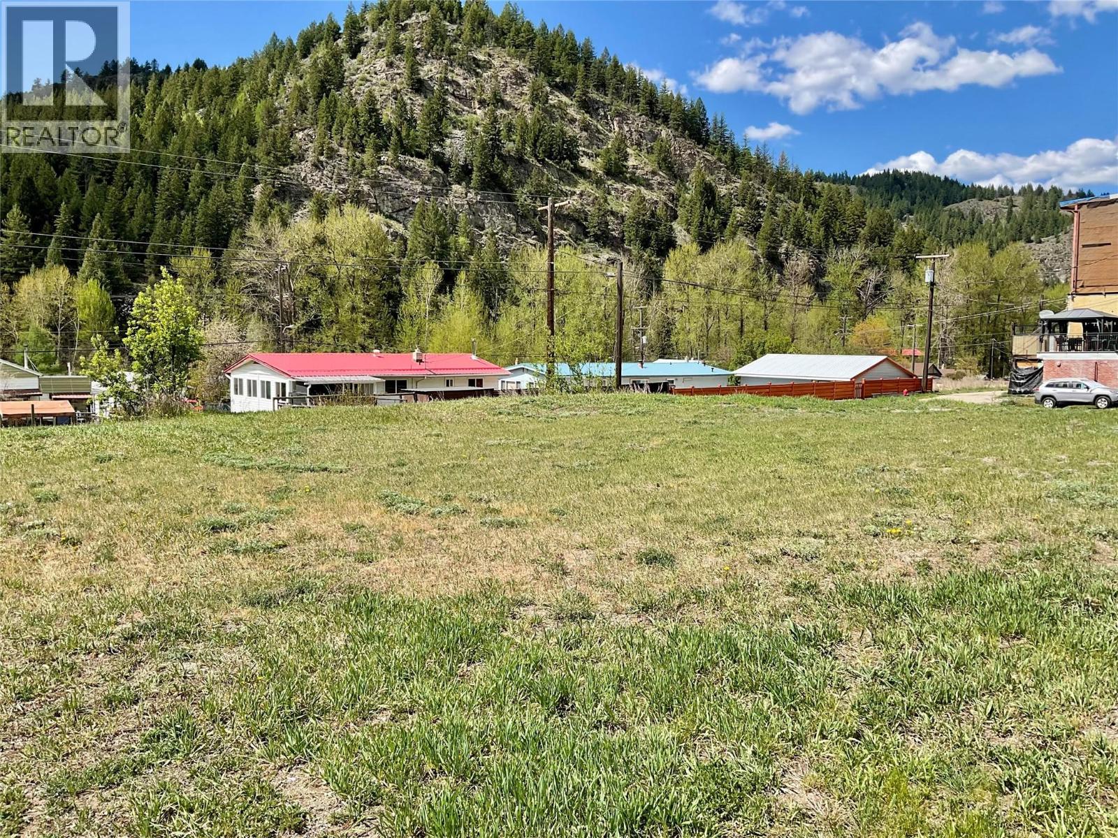 355 Copper Avenue S, Greenwood, British Columbia  V0H 1J0 - Photo 2 - 10386075