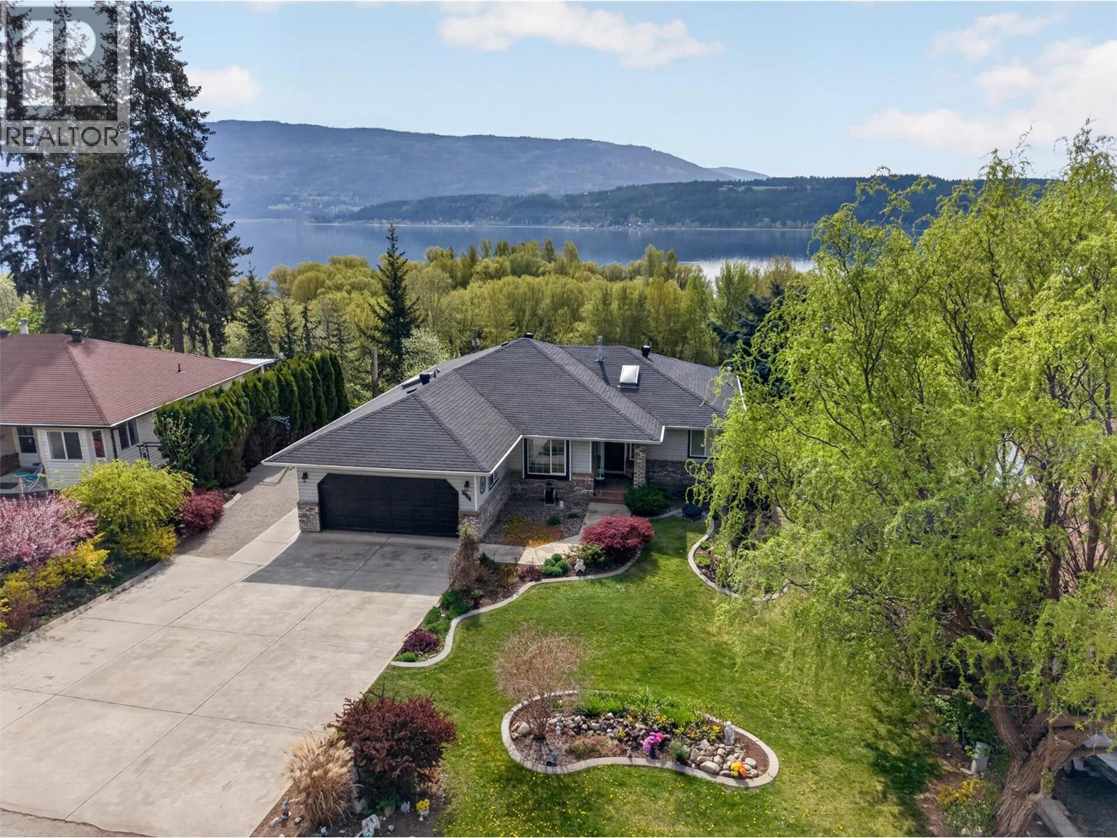 3714 Bastionview Road, tappen, British Columbia