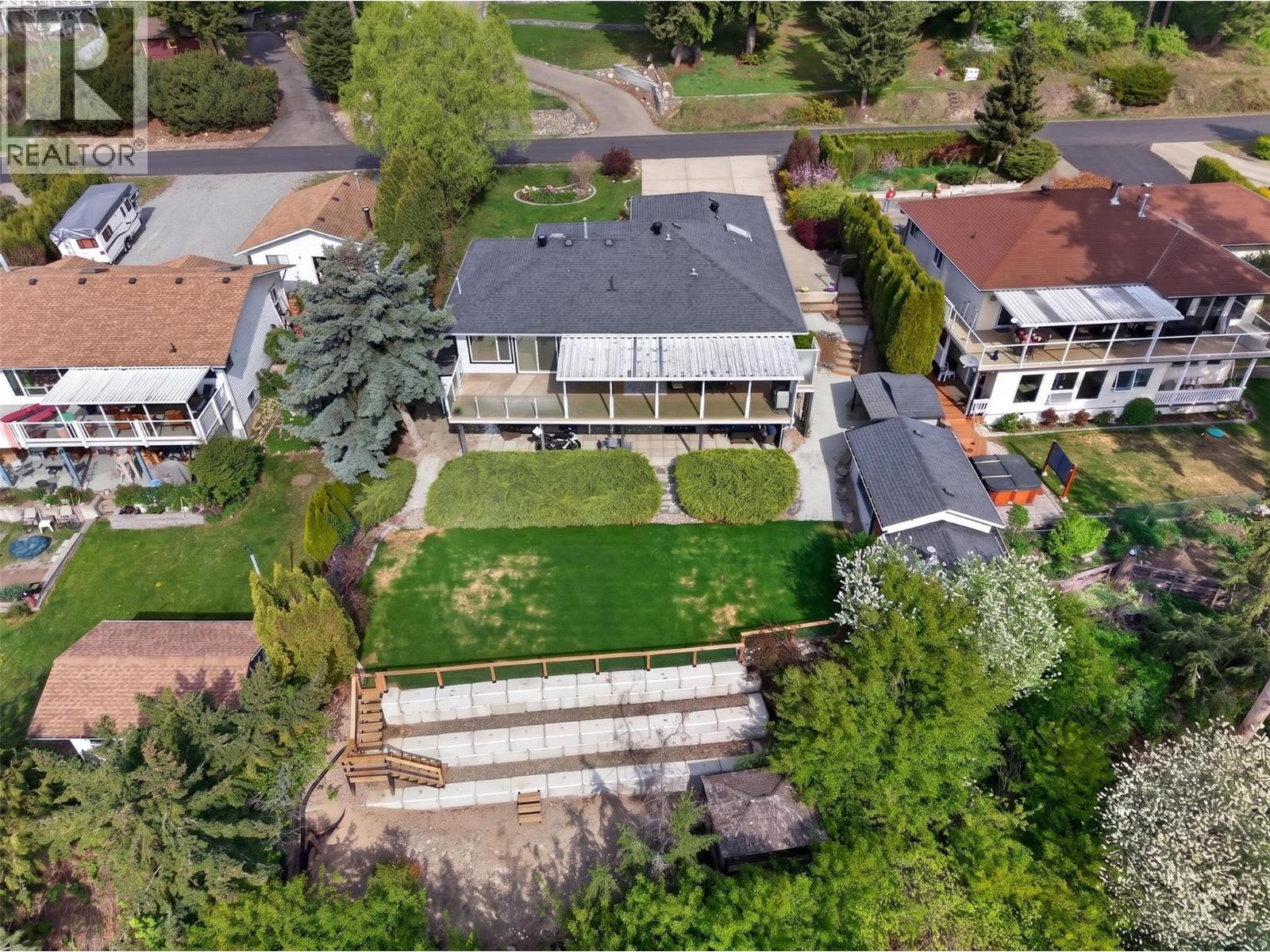 3714 Bastionview Road, Tappen, British Columbia  V0E 2X1 - Photo 3 - 10386068