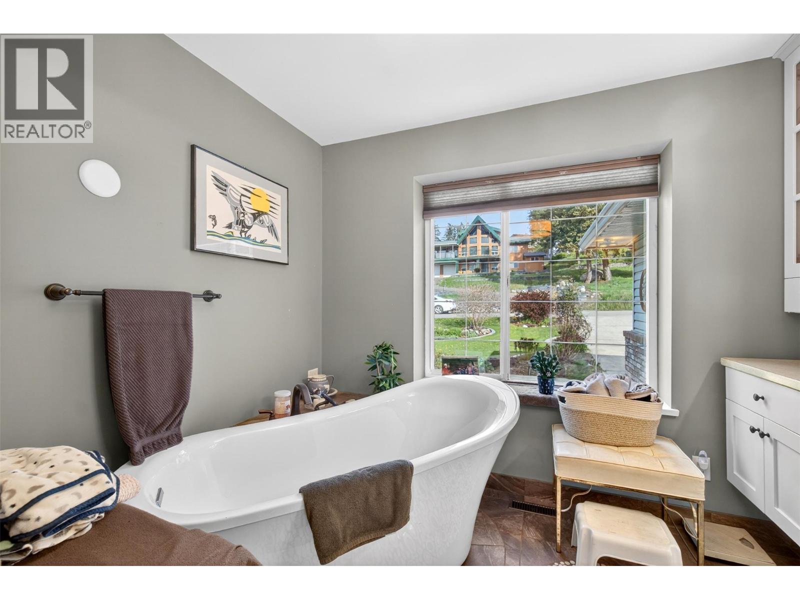 3714 Bastionview Road, Tappen, British Columbia  V0E 2X1 - Photo 33 - 10386068