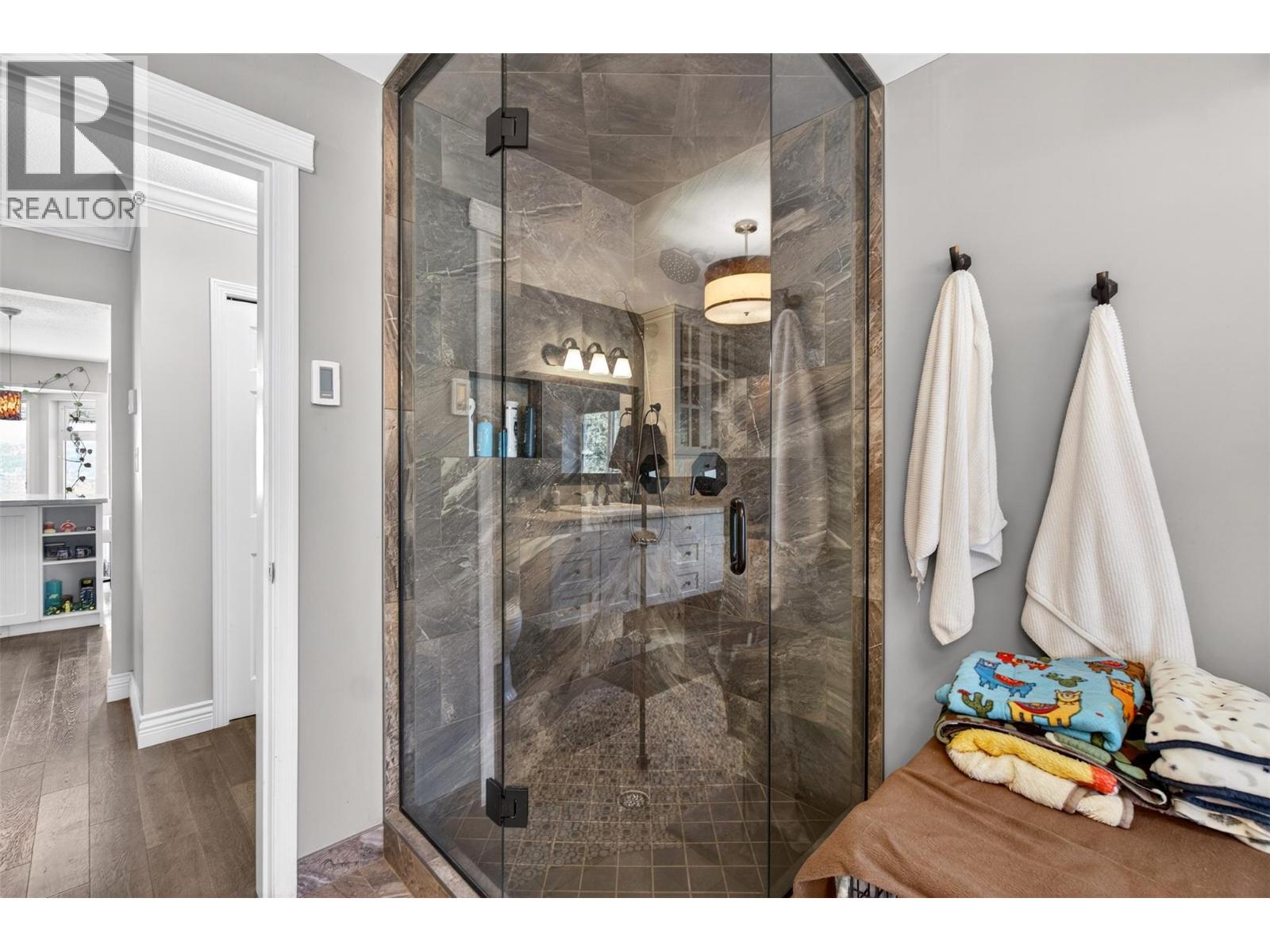 3714 Bastionview Road, Tappen, British Columbia  V0E 2X1 - Photo 34 - 10386068