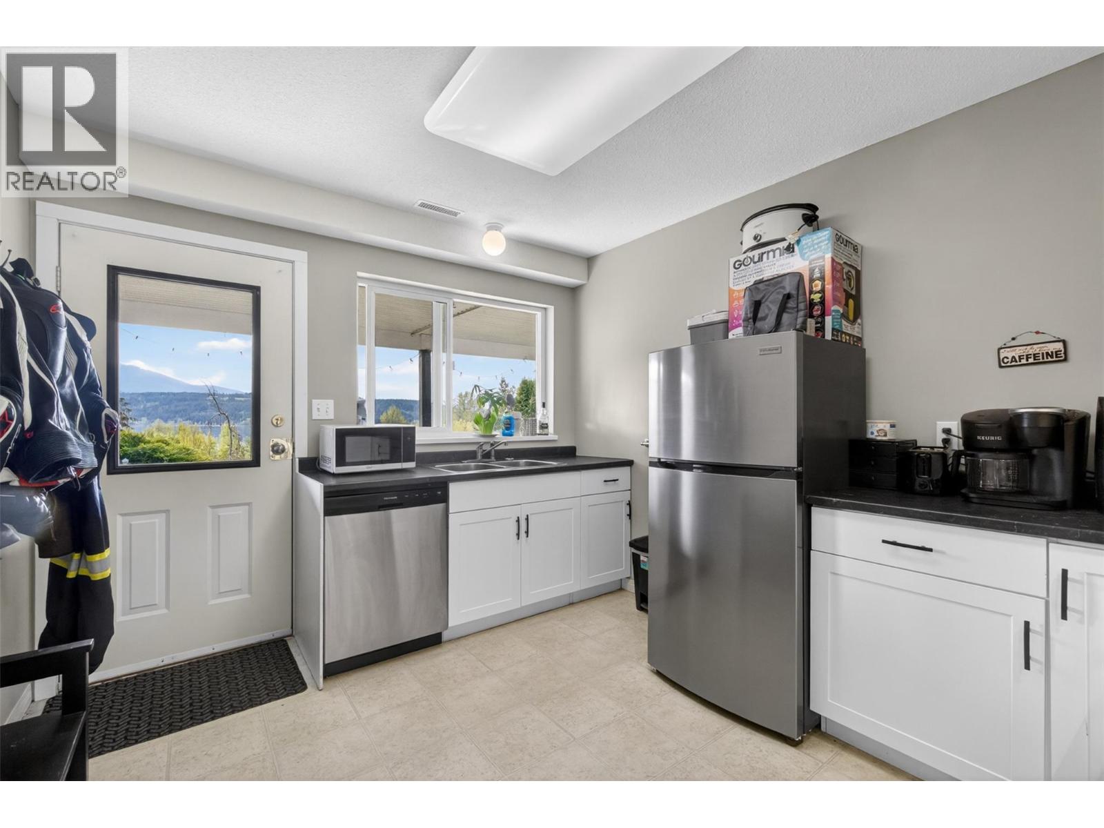 3714 Bastionview Road, Tappen, British Columbia  V0E 2X1 - Photo 41 - 10386068
