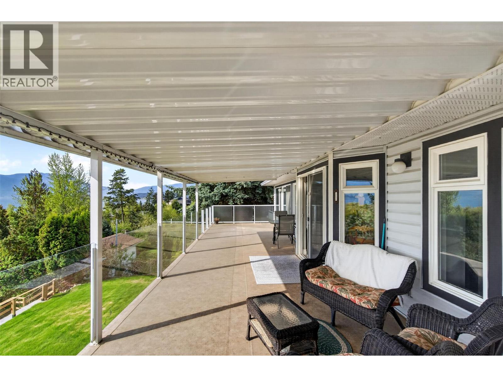 3714 Bastionview Road, Tappen, British Columbia  V0E 2X1 - Photo 5 - 10386068