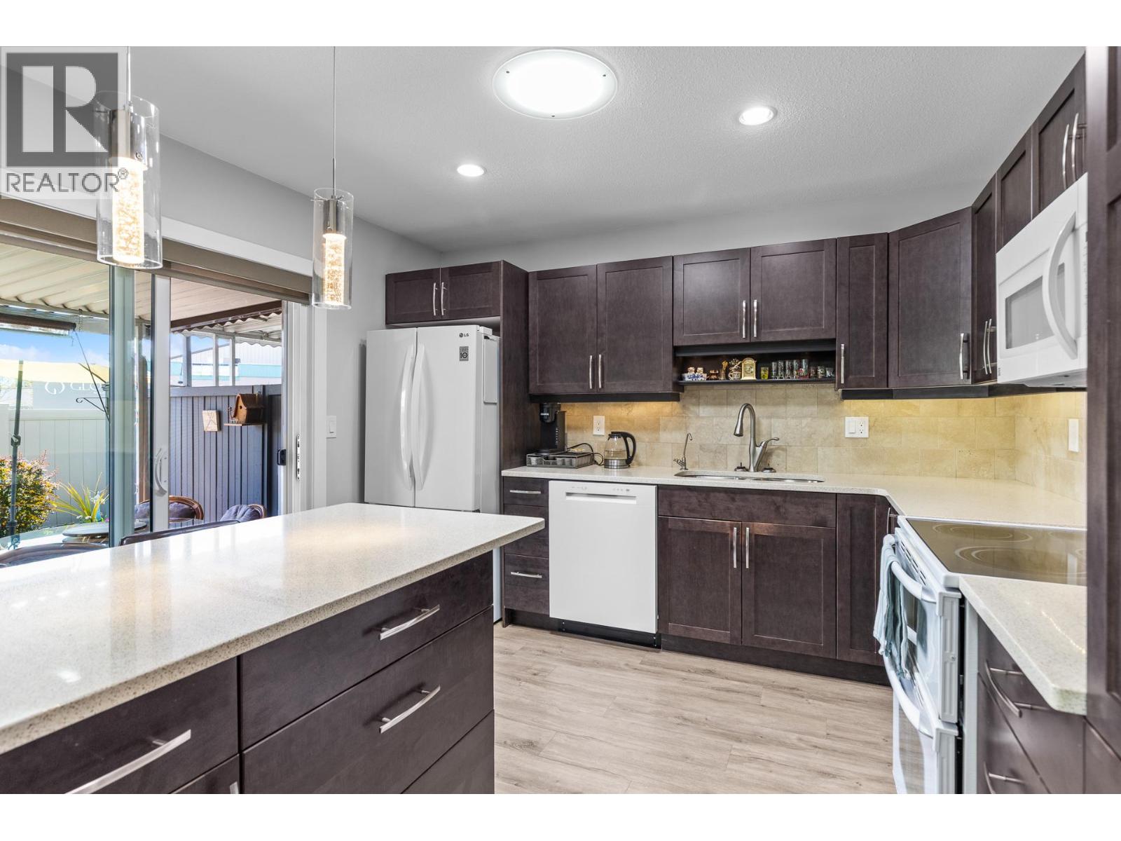 1530 Kelglen Crescent Unit# 19, Kelowna, British Columbia  V1Y 6K7 - Photo 3 - 10385142