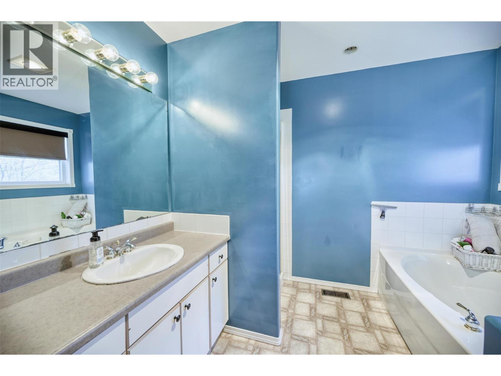 1305 Smethurst Road, Naramata, British Columbia  V0H 1N1 - Photo 19 - 10386271