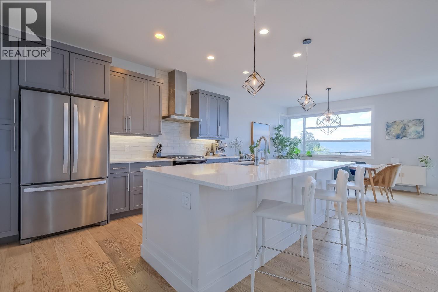 5643 Jasper Way, Kelowna, British Columbia  V1W 5L7 - Photo 3 - 10385626