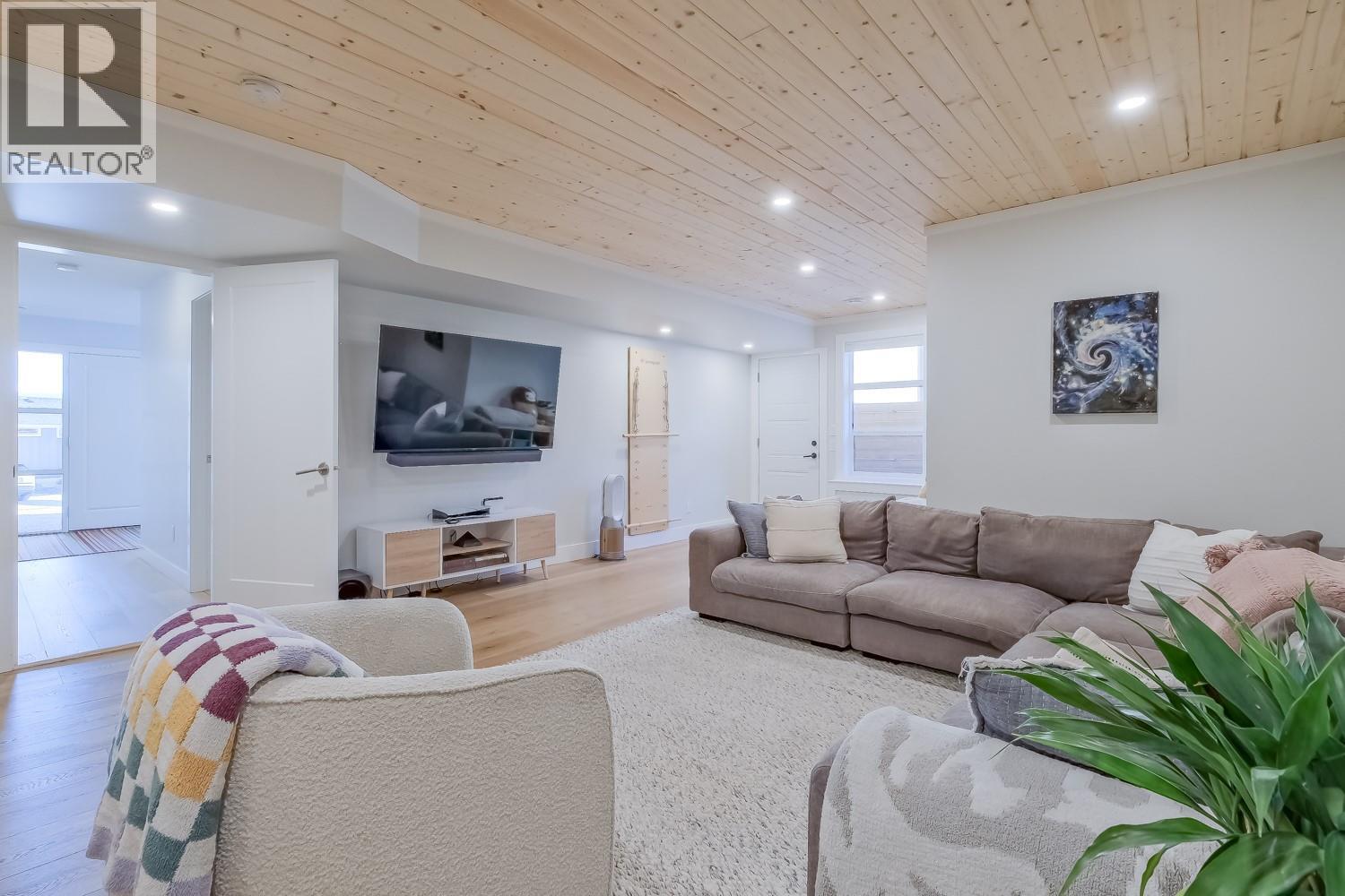 5643 Jasper Way, Kelowna, British Columbia  V1W 5L7 - Photo 34 - 10385626