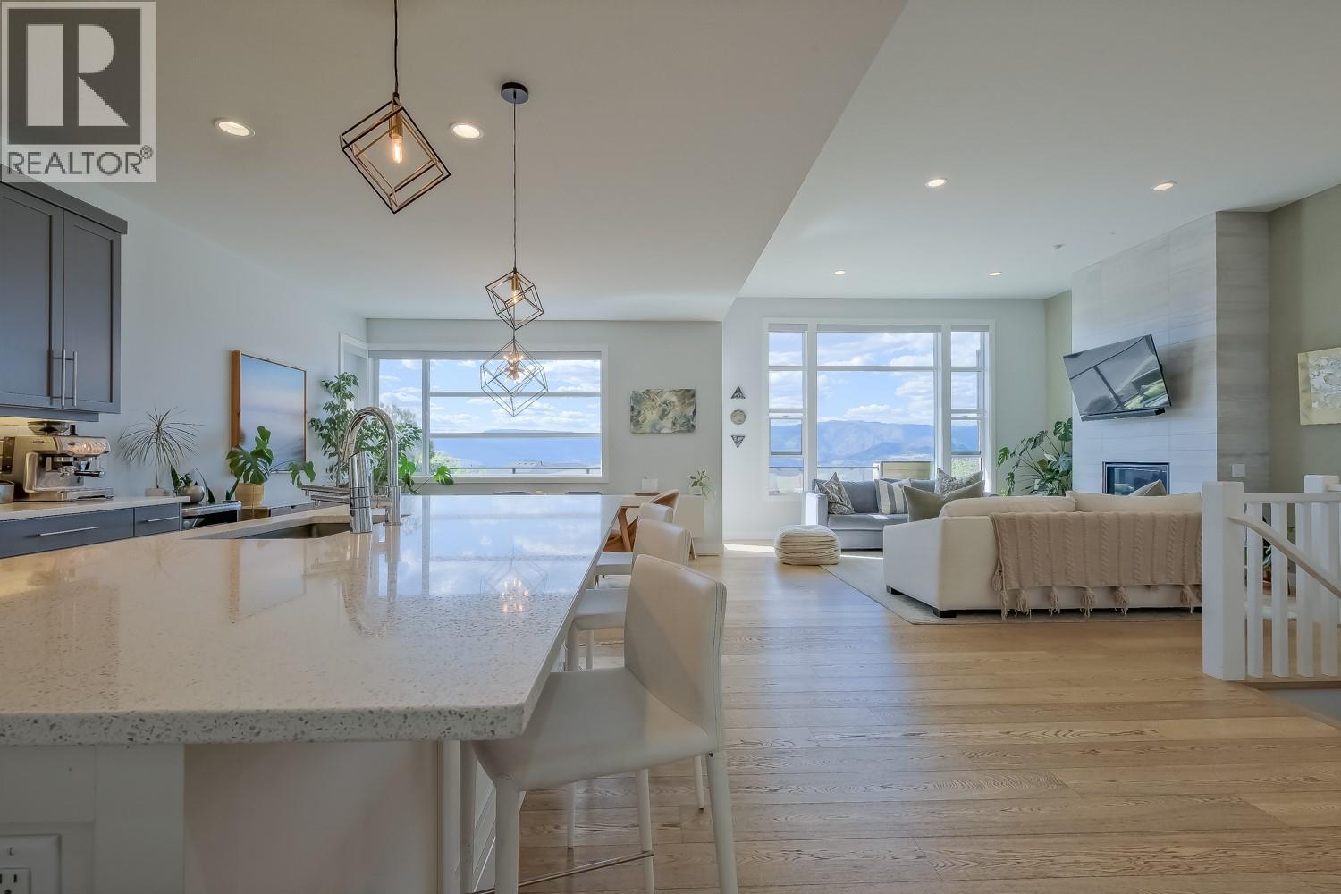 5643 Jasper Way, Kelowna, British Columbia  V1W 5L7 - Photo 6 - 10385626