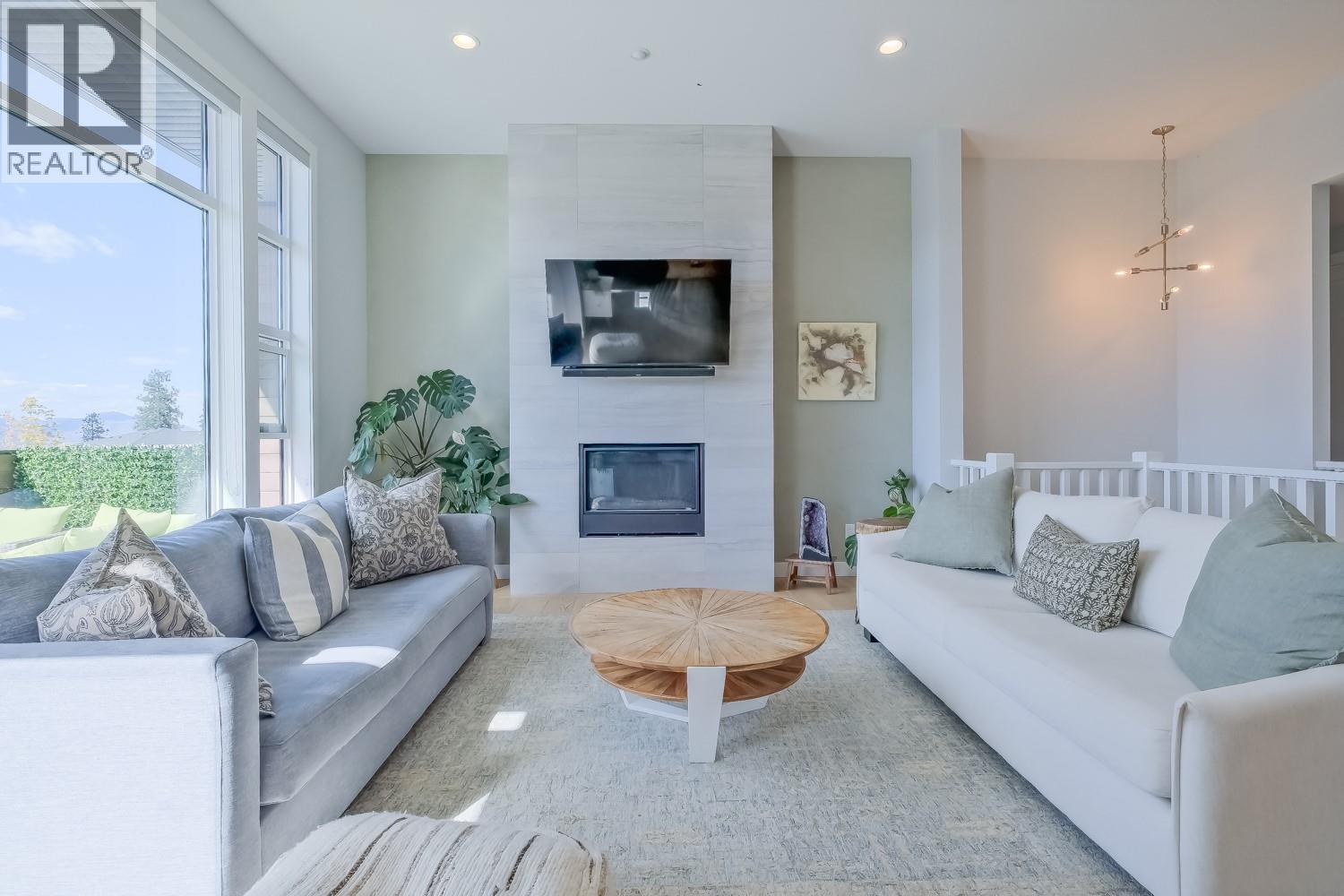 5643 Jasper Way, Kelowna, British Columbia  V1W 5L7 - Photo 9 - 10385626