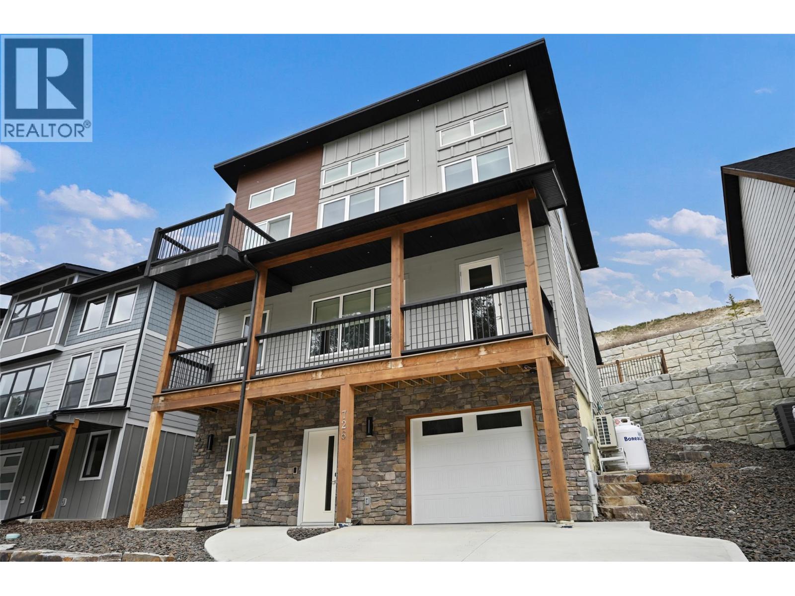 726 Taynton Drive, Invermere, British Columbia  V0A 1K6 - Photo 4 - 10386326