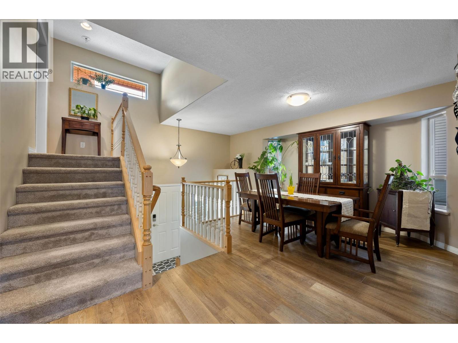 2452 Abbeyglen Way, Kamloops, British Columbia  V1S 1A5 - Photo 5 - 10386362