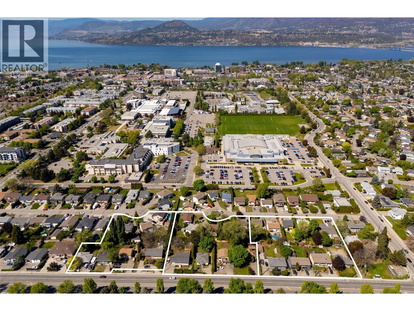 2855 Bouvette Street, Kelowna, British Columbia  V1Y 3K5 - Photo 4 - 10382817