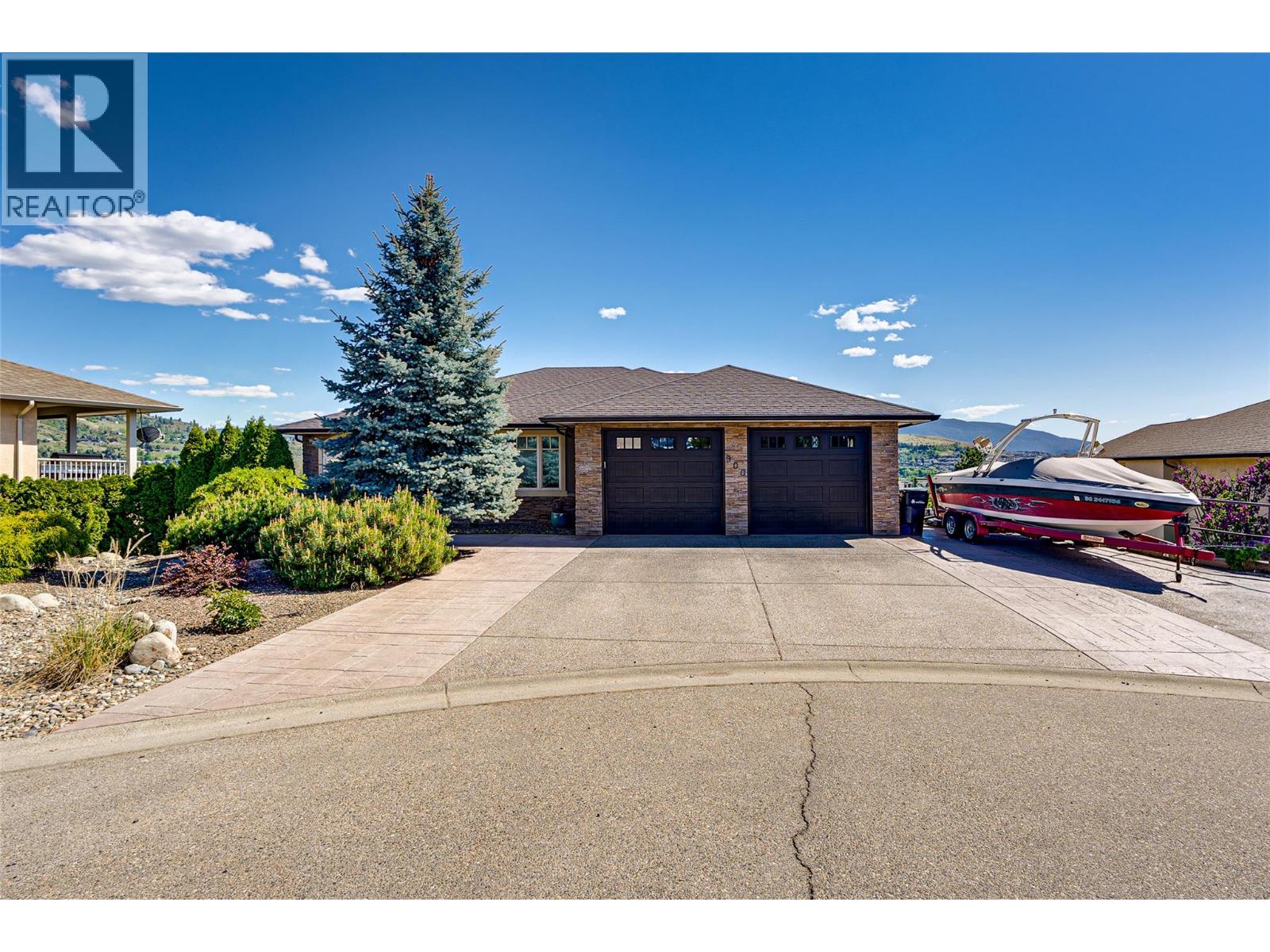 900 33 Avenue, vernon, British Columbia