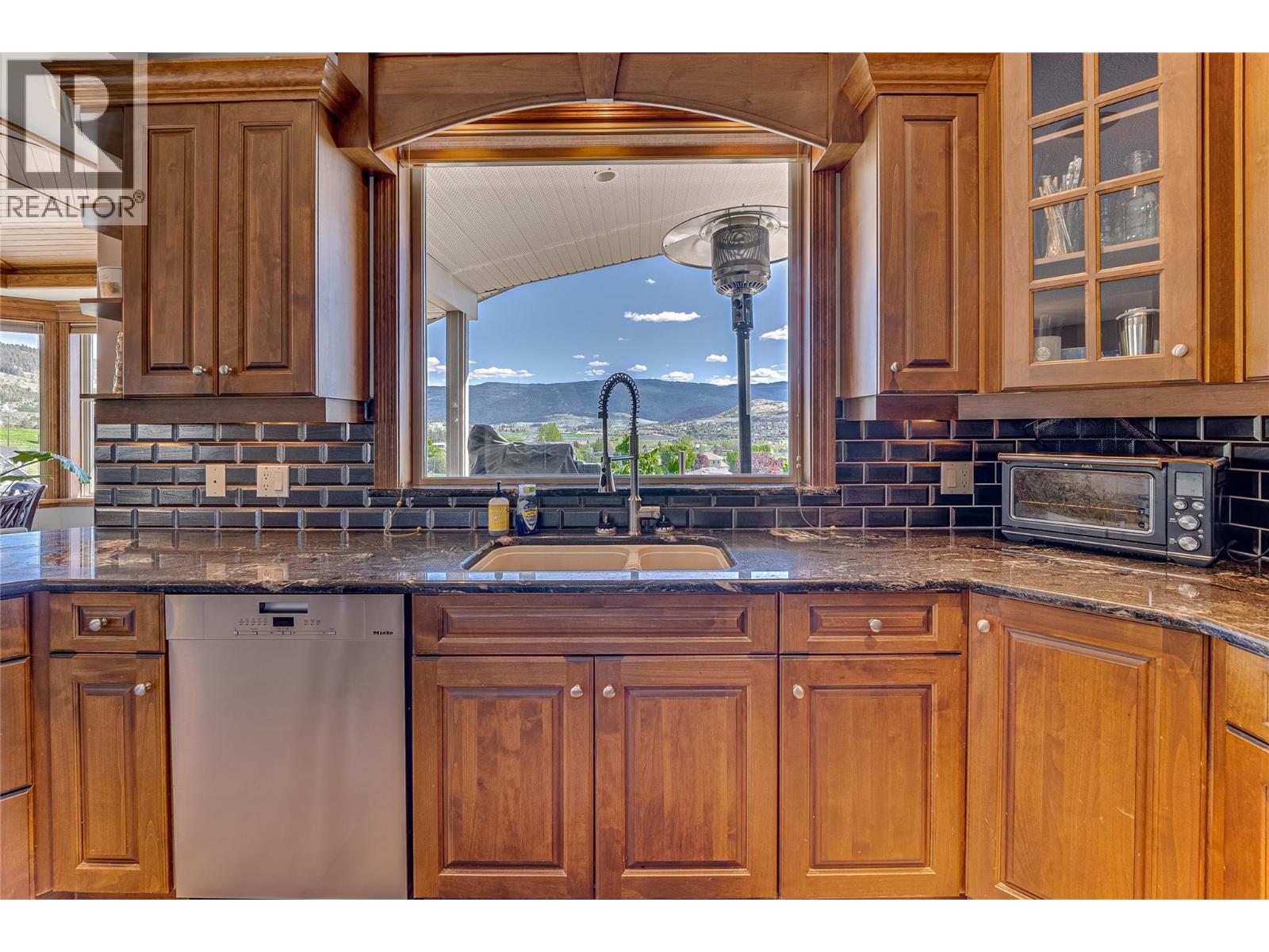 900 33 Avenue, Vernon, British Columbia  V1T 9V7 - Photo 25 - 10385819