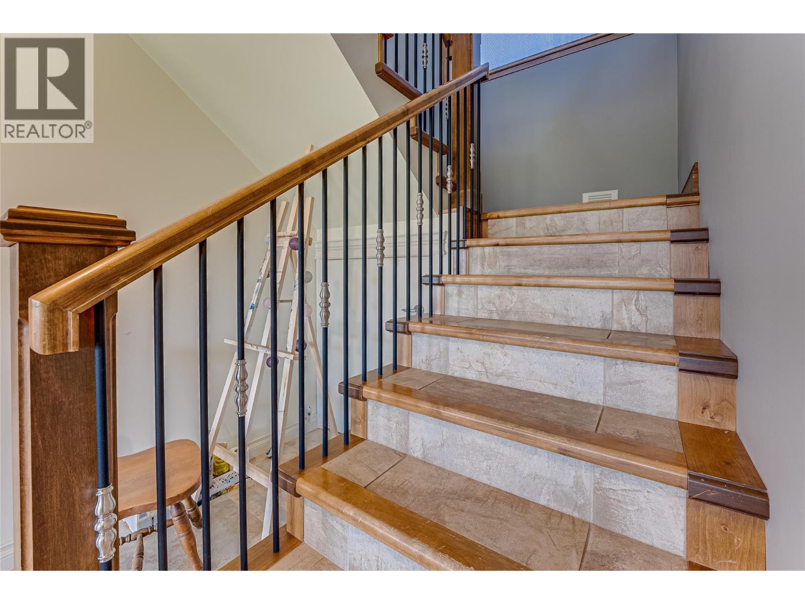 900 33 Avenue, Vernon, British Columbia  V1T 9V7 - Photo 30 - 10385819