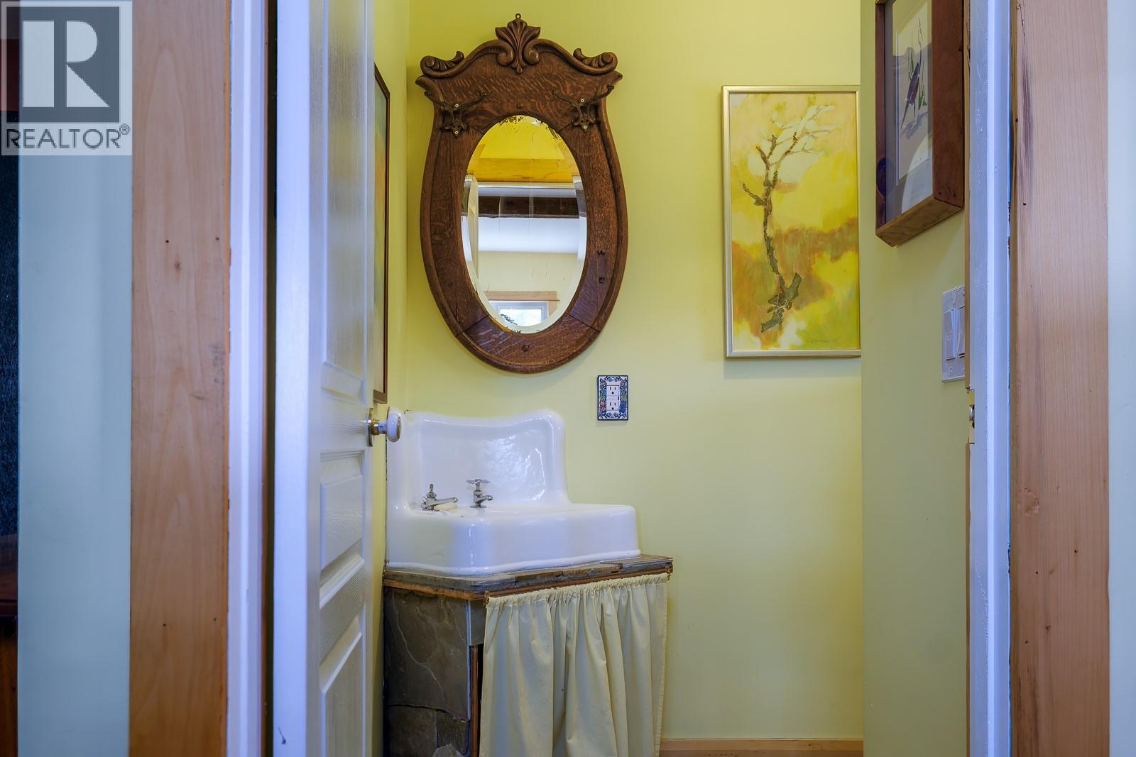 1285 Black Bear Drive, Rossland, British Columbia  V0G 1Y0 - Photo 29 - 10382939