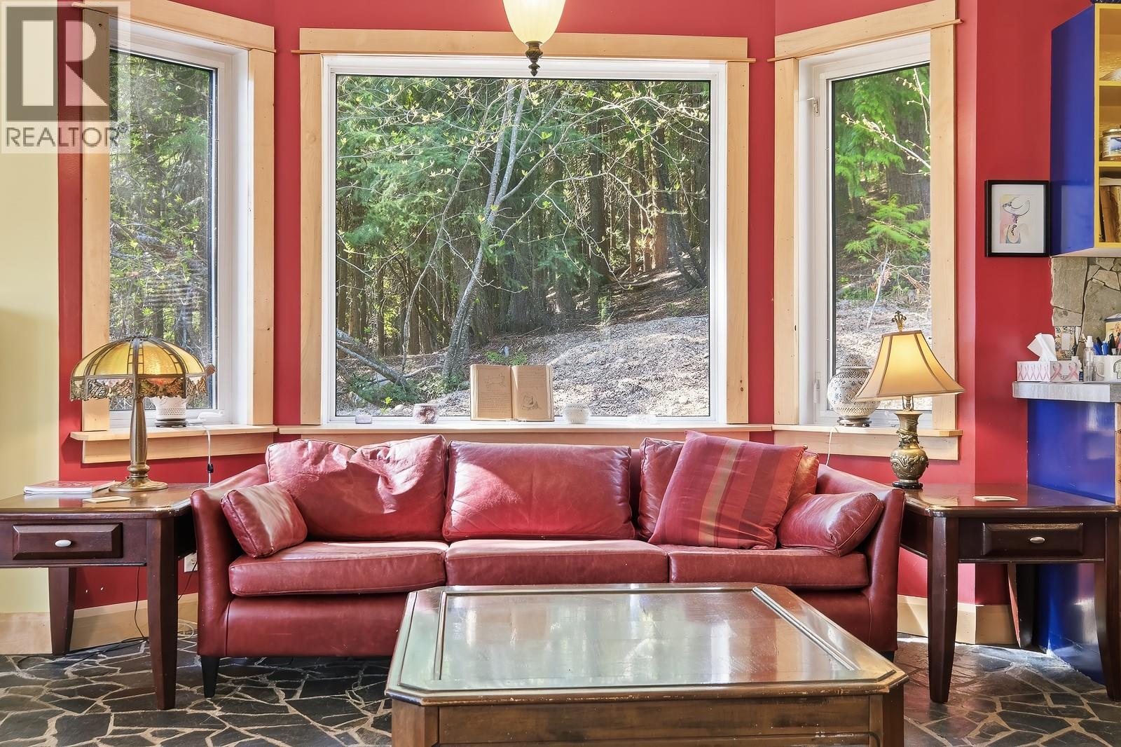 1285 Black Bear Drive, Rossland, British Columbia  V0G 1Y0 - Photo 4 - 10382939
