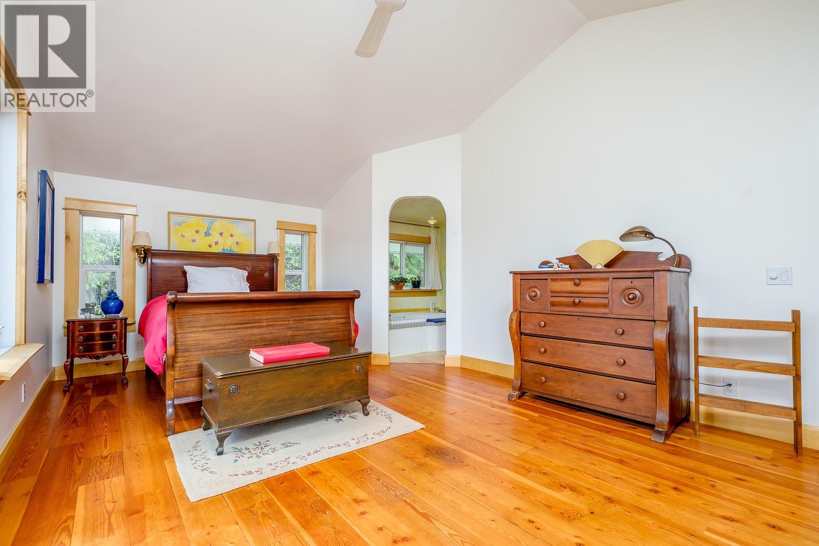 1285 Black Bear Drive, Rossland, British Columbia  V0G 1Y0 - Photo 6 - 10382939